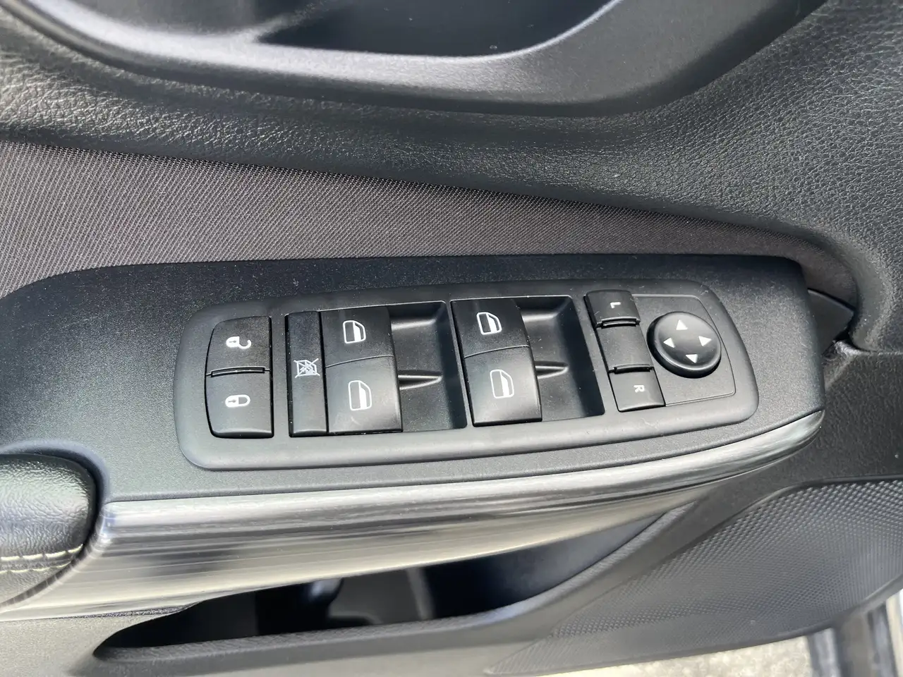 Jeep Cherokee снимка Jeep Cherokee