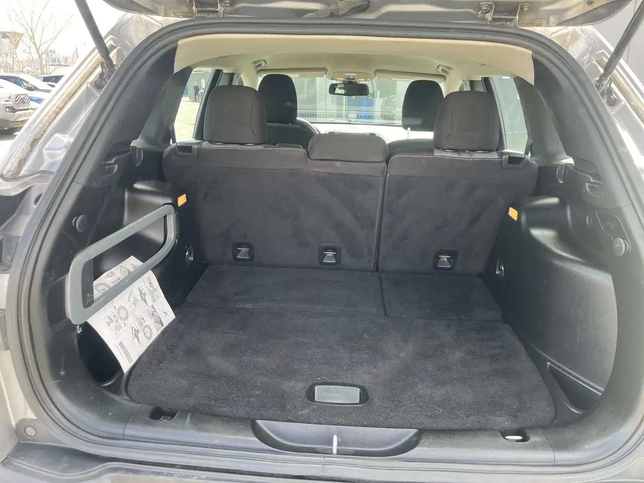 Jeep Cherokee снимка Jeep Cherokee