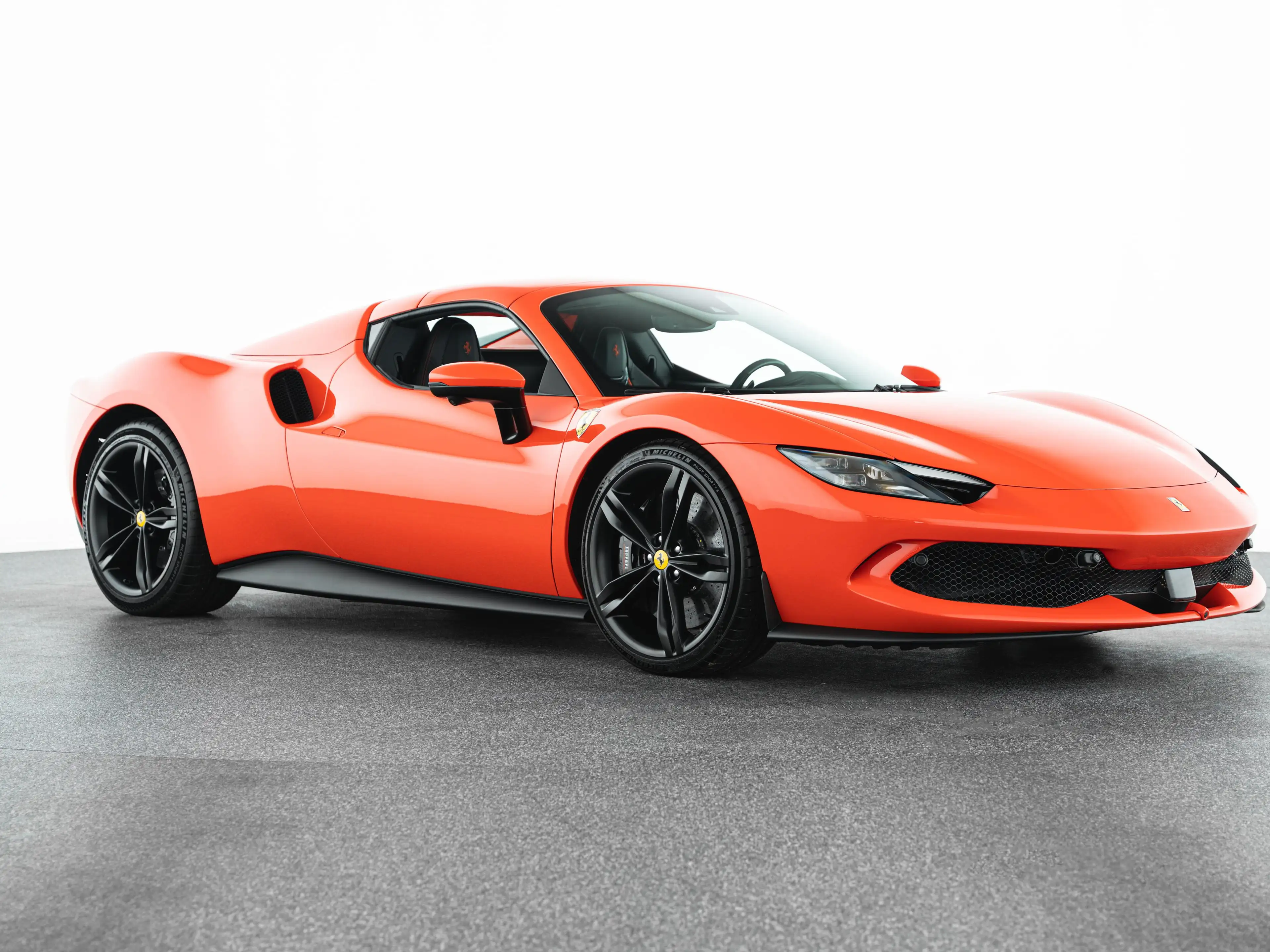 Ferrari 296 GTS Roadster PHEV F1 DCT — photo 3