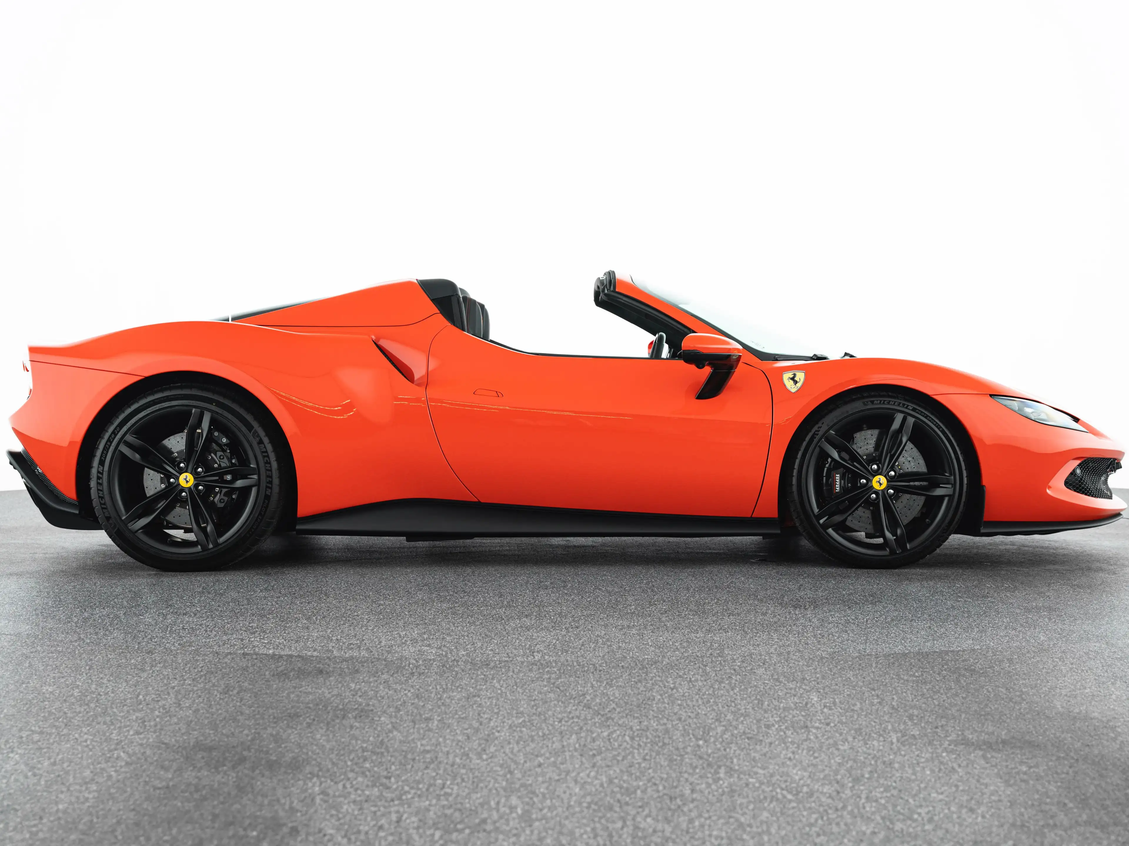 Ferrari 296 GTS Roadster PHEV F1 DCT — photo 4