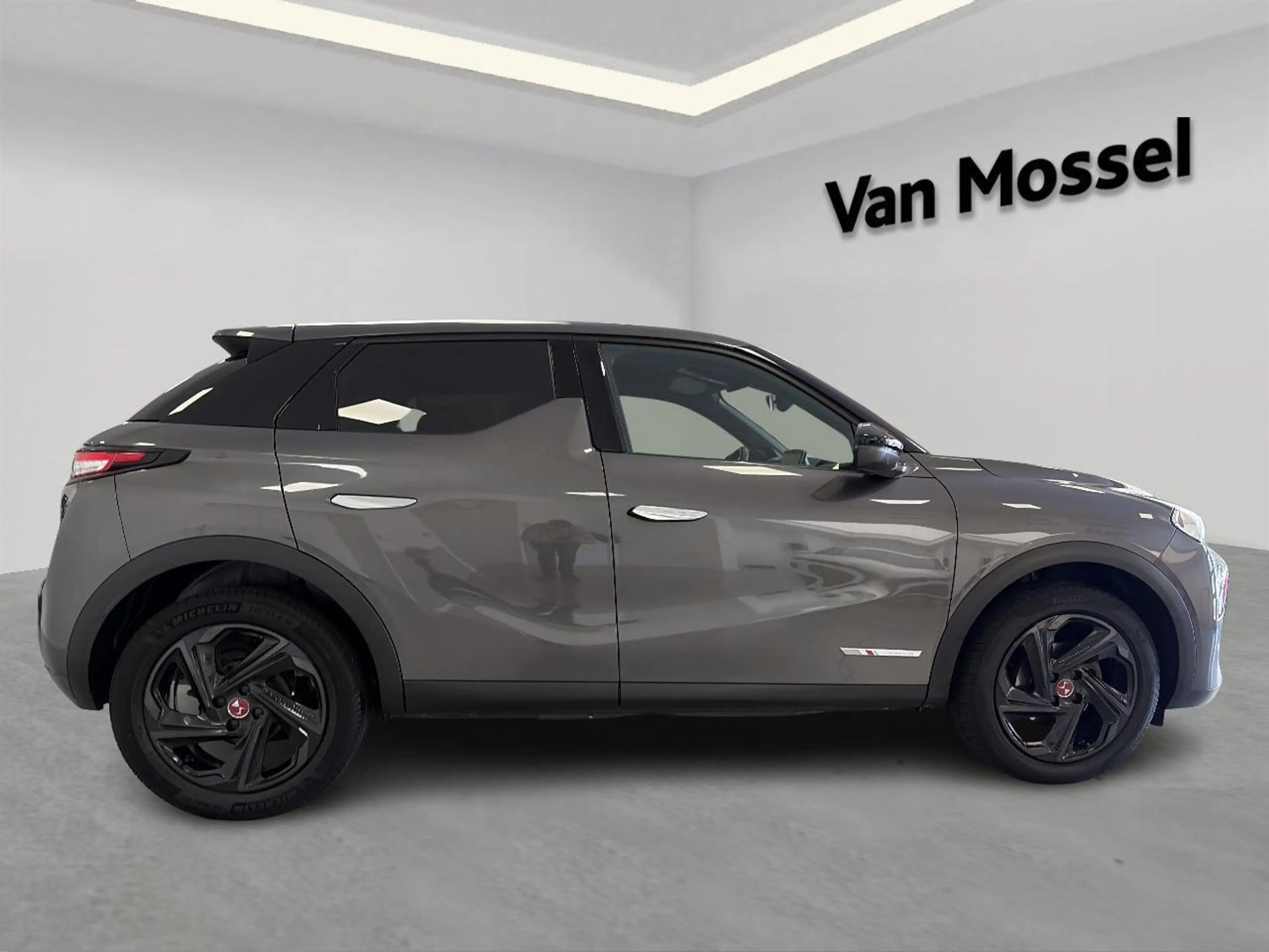 DS Automobiles DS 3 Crossback 1.2 PureTech Performance Line+ — photo 5