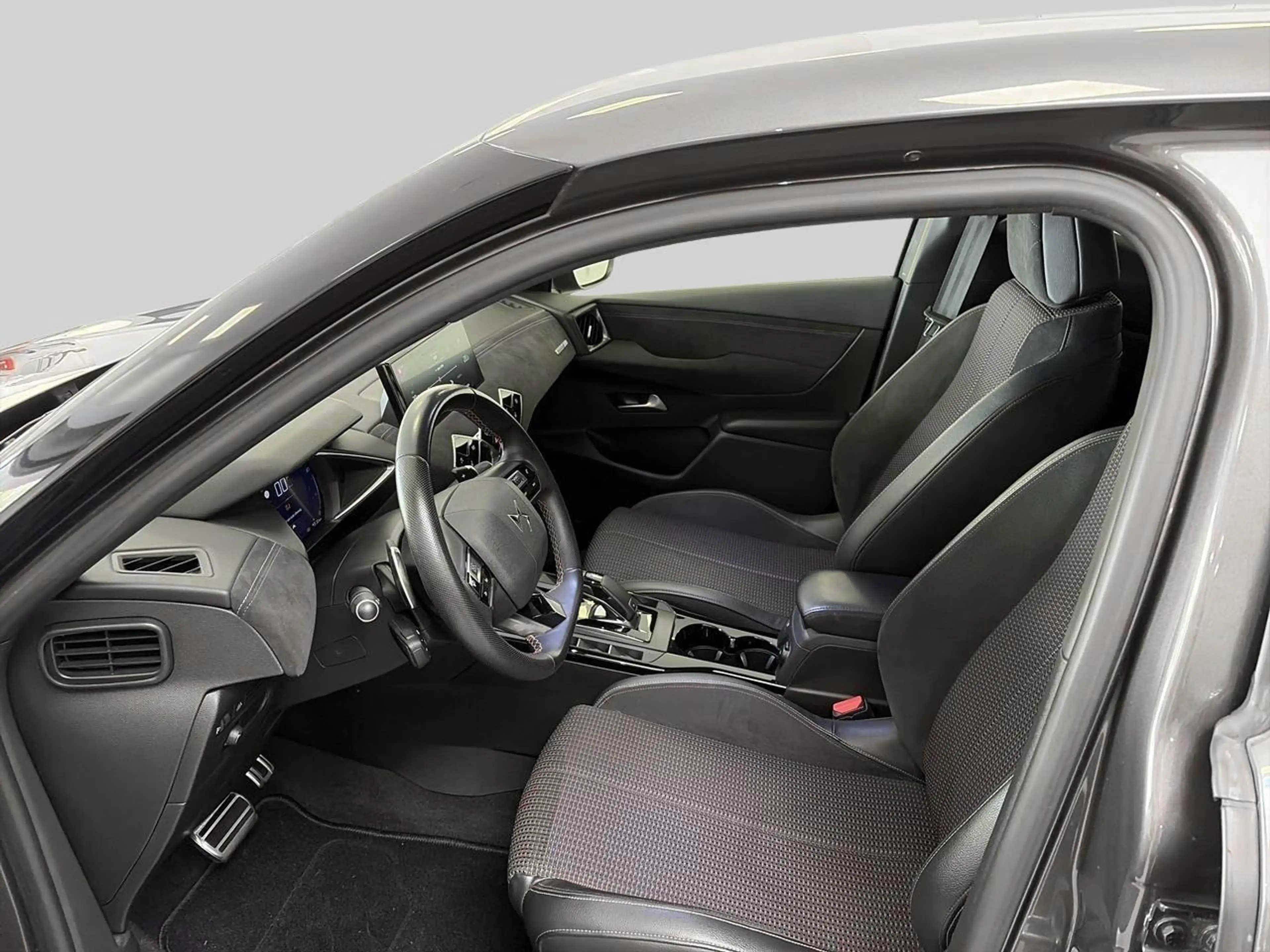 DS Automobiles DS 3 Crossback 1.2 PureTech Performance Line+ — photo 8