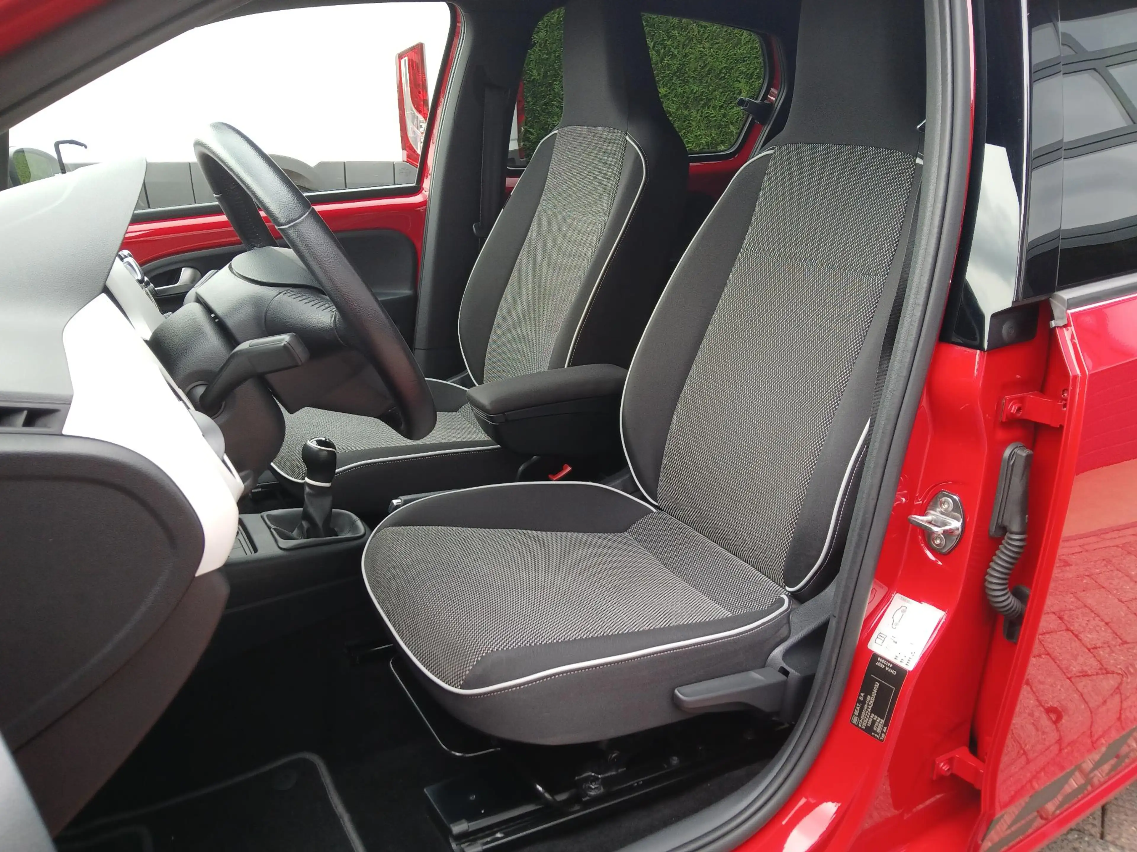 SEAT Mii 1.0 Style Chic — photo 11