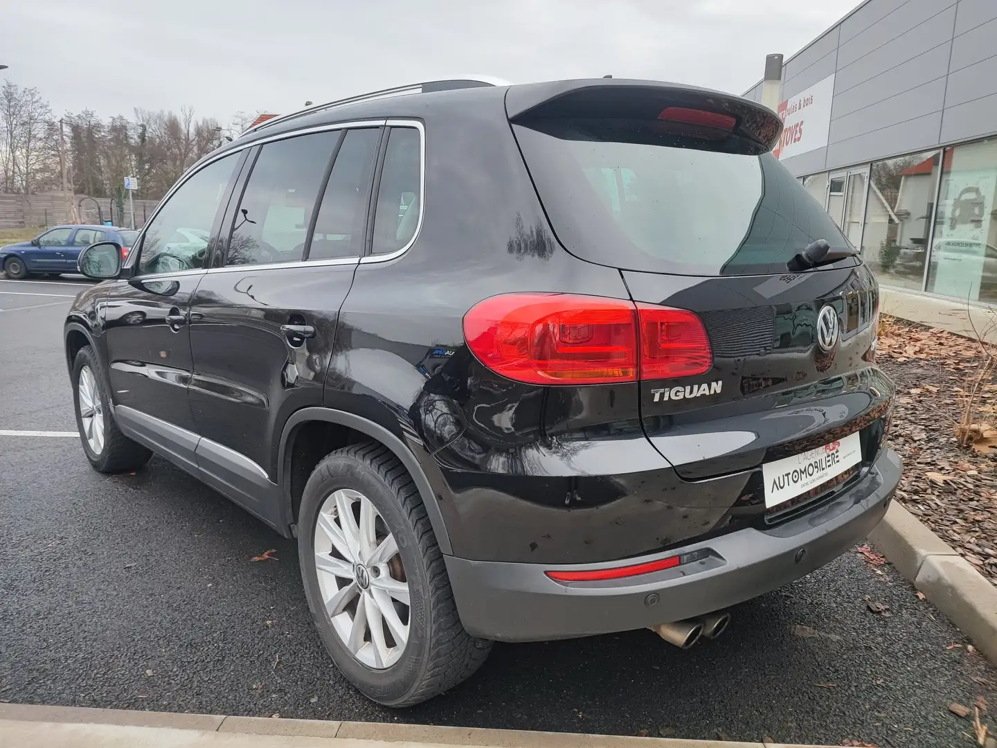 Volkswagen Tiguan 2.0 TSI 210 Sportline 4Motion DSG7 Noir - 2