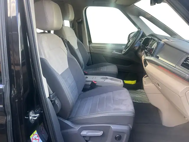 Volkswagen Multivan view 10