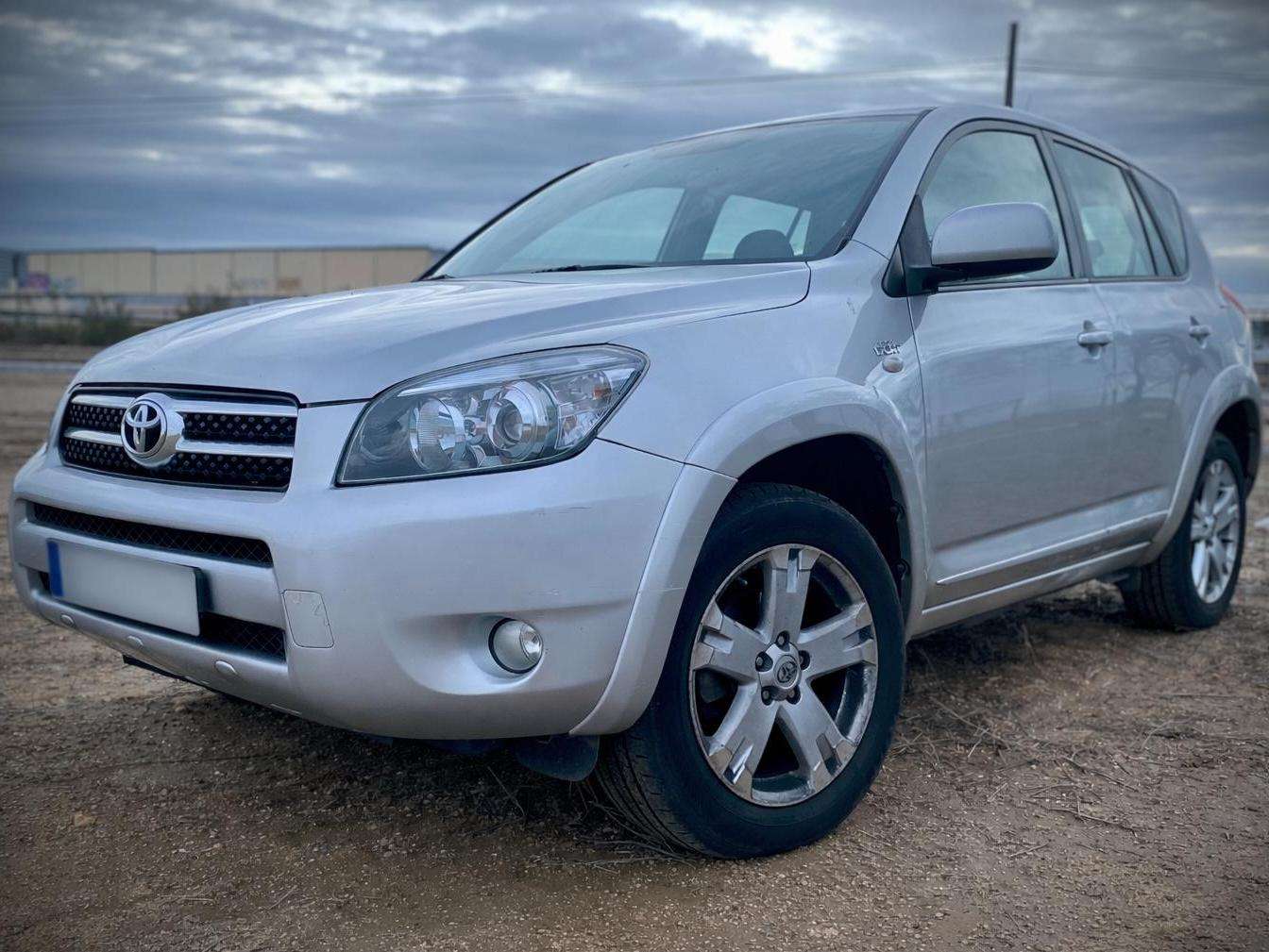 Toyota RAV 4 RAV-4 D4D 2.2 XR - foto 1