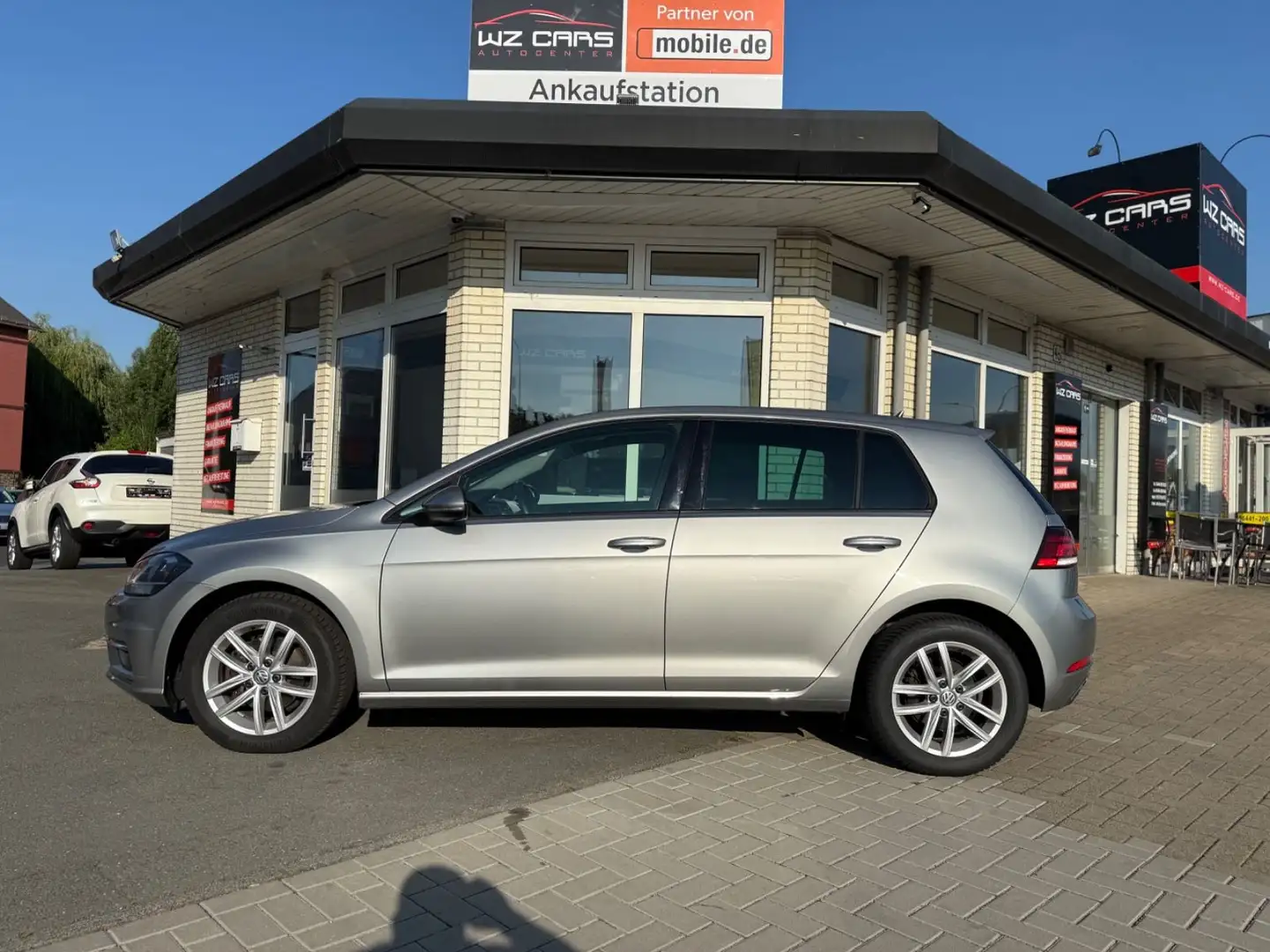 Volkswagen Golf VII Lim. Comfortline NAVI KLIMA PDC 1 HAND Argent - 2