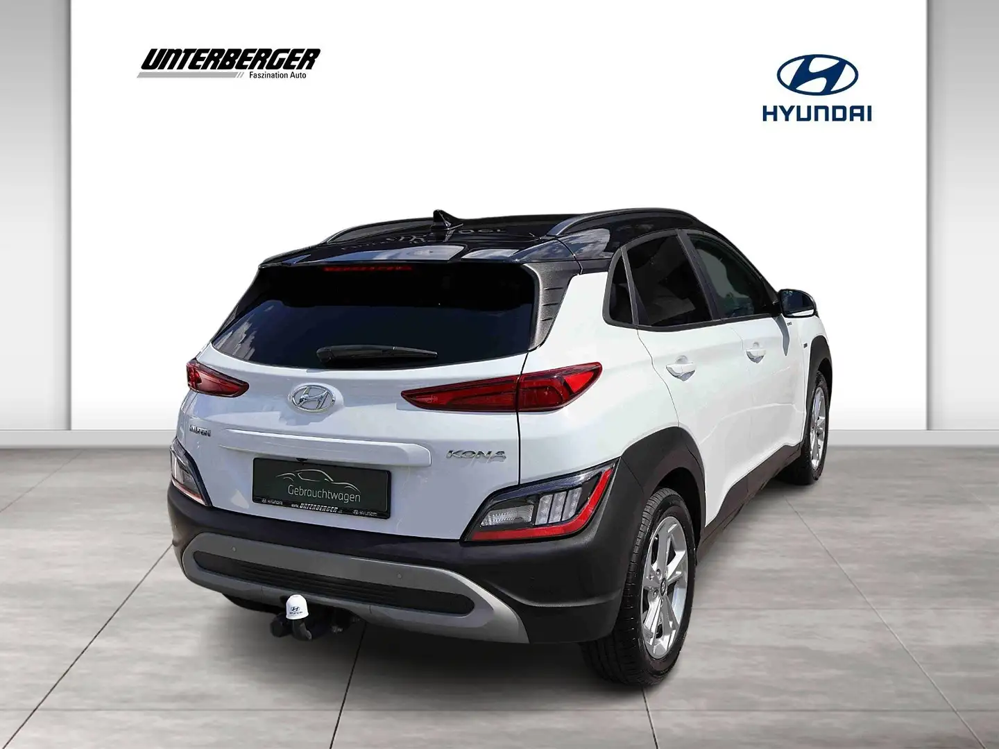 Hyundai KONA (01.06.2017-) Kona Trend Line 1,0 T-GDi 2WD 48V k1 Schwarz - 2