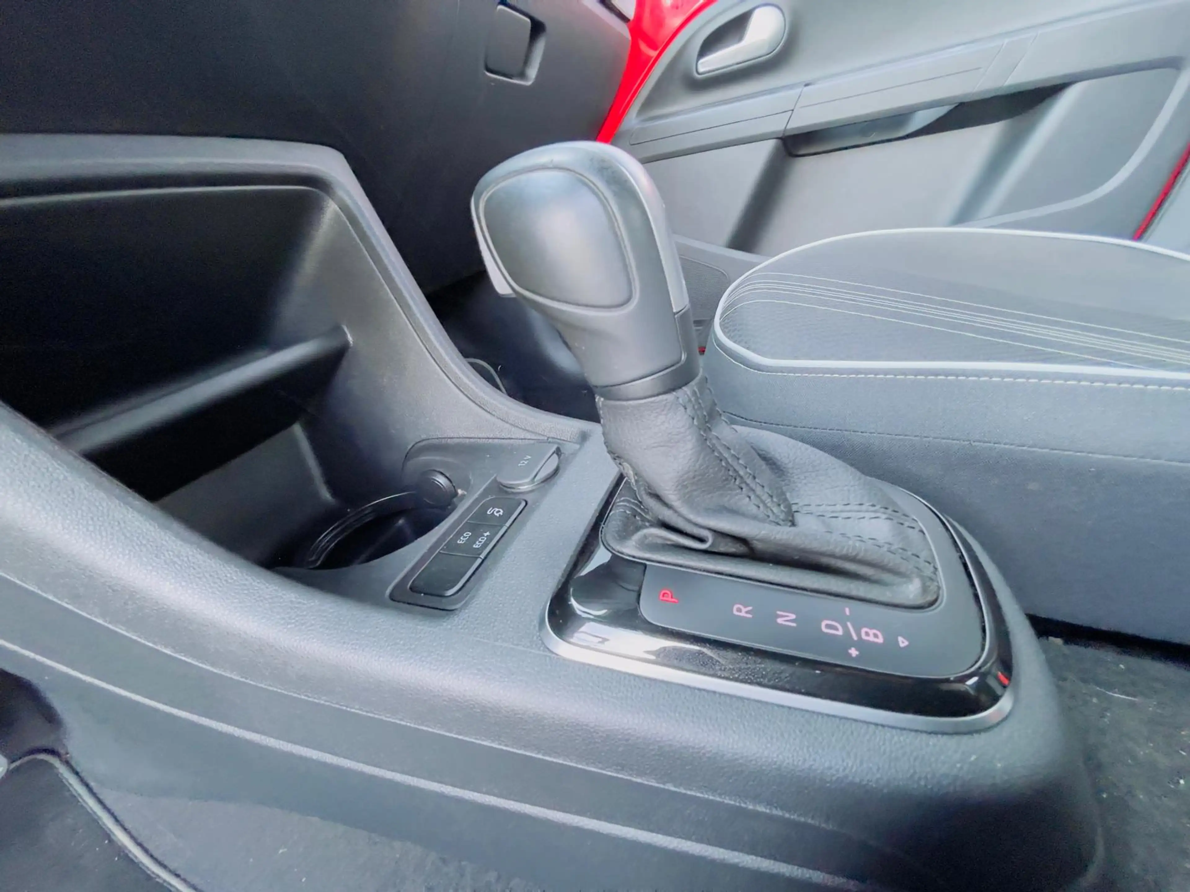 SEAT Mii e-Mii 36.8 kWh Electric Plus — photo 13