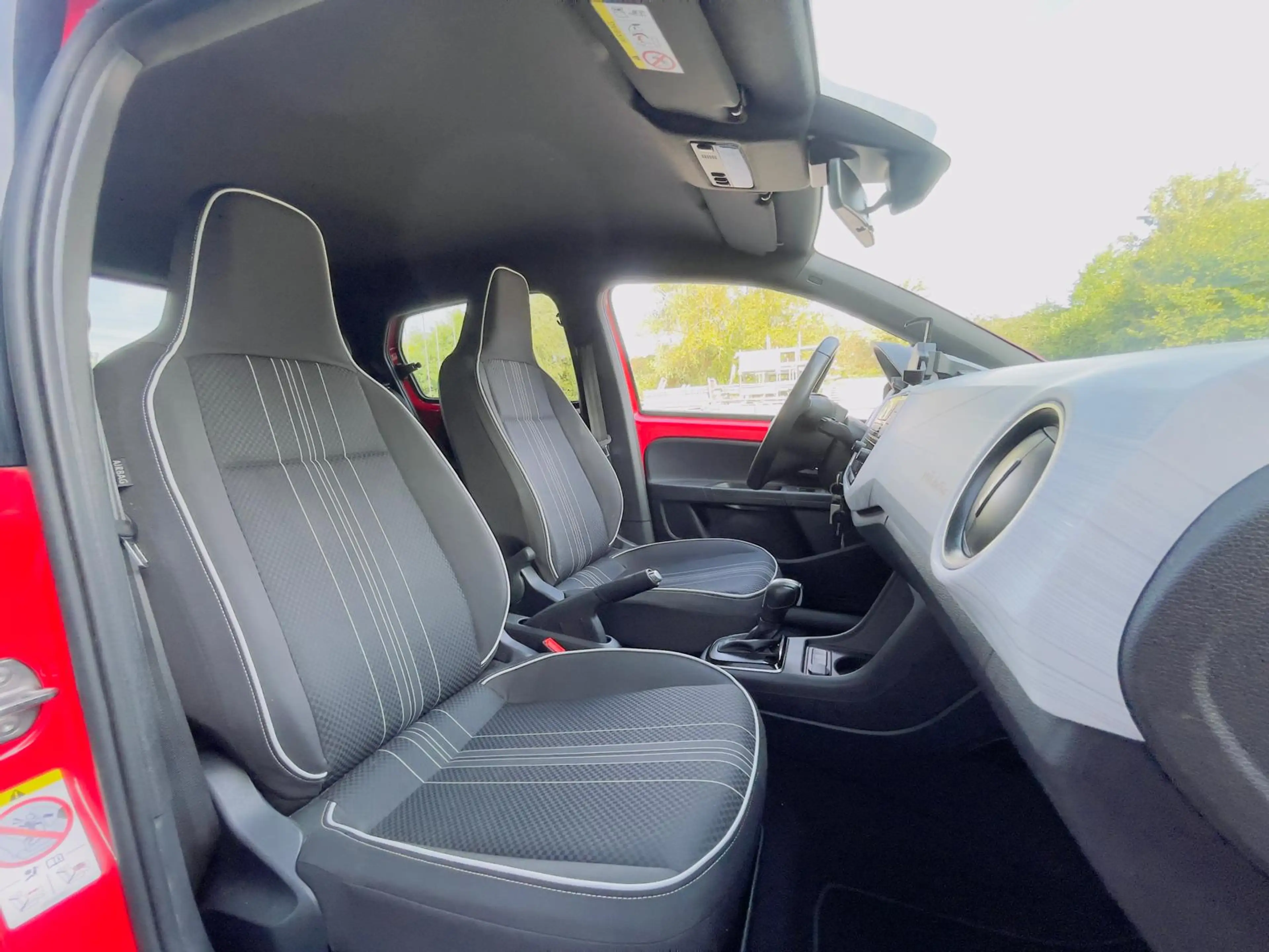 SEAT Mii e-Mii 36.8 kWh Electric Plus — photo 8