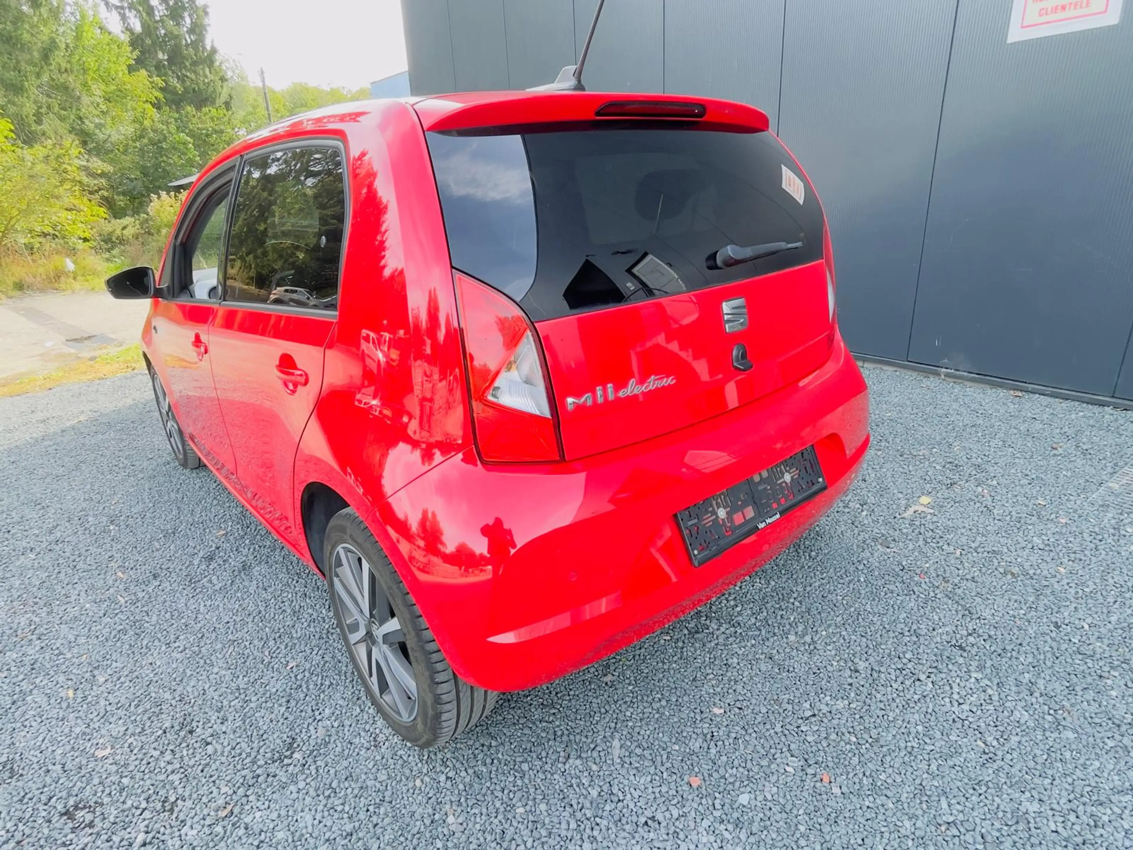 SEAT Mii e-Mii 36.8 kWh Electric Plus — photo 3