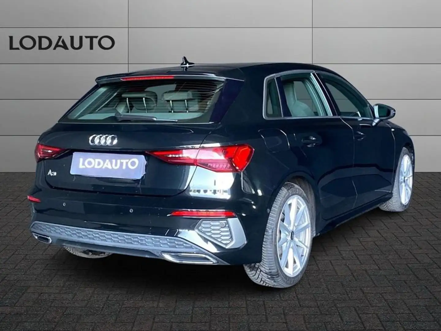 Audi A3 SPB 35 TDI S tronic S line edition Nero - 2