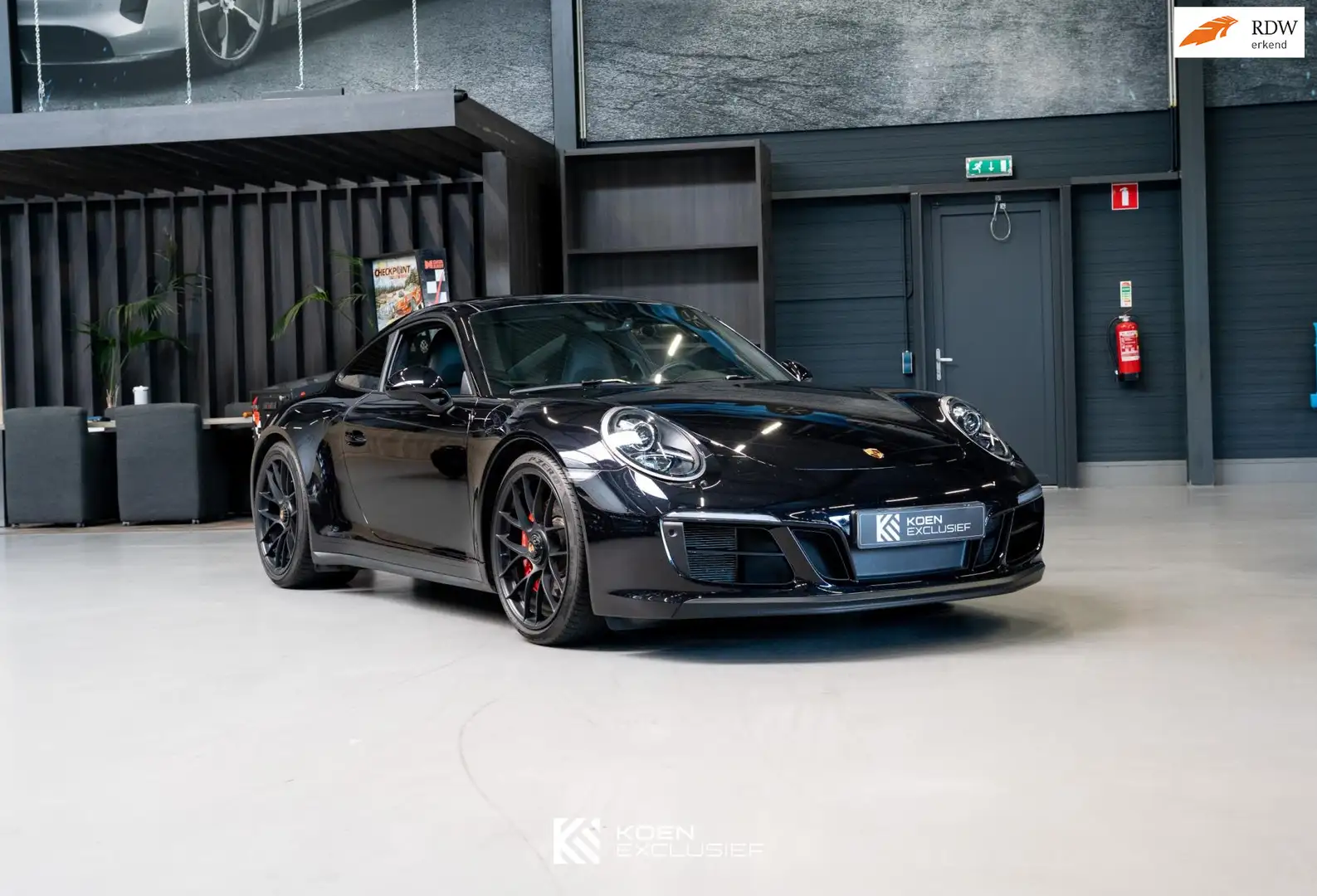 Porsche 991 991 3.0 Carrera 4 GTS (2018) km stand 13.446km, vo Noir - 1