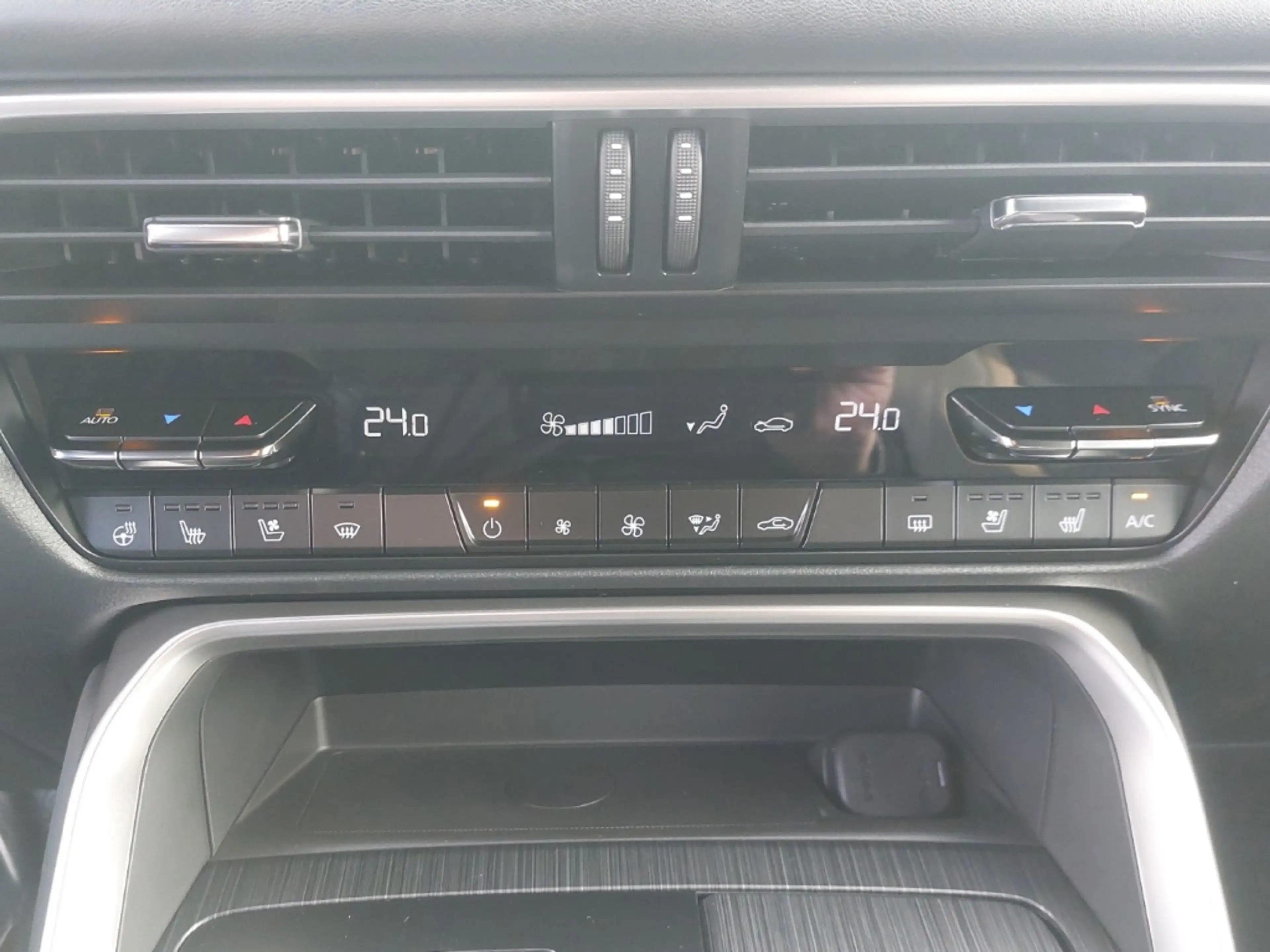 Mazda CX-60 PHEV HOMURA PLUS AWD HUD El. Panodach Navi Leder D — photo 9