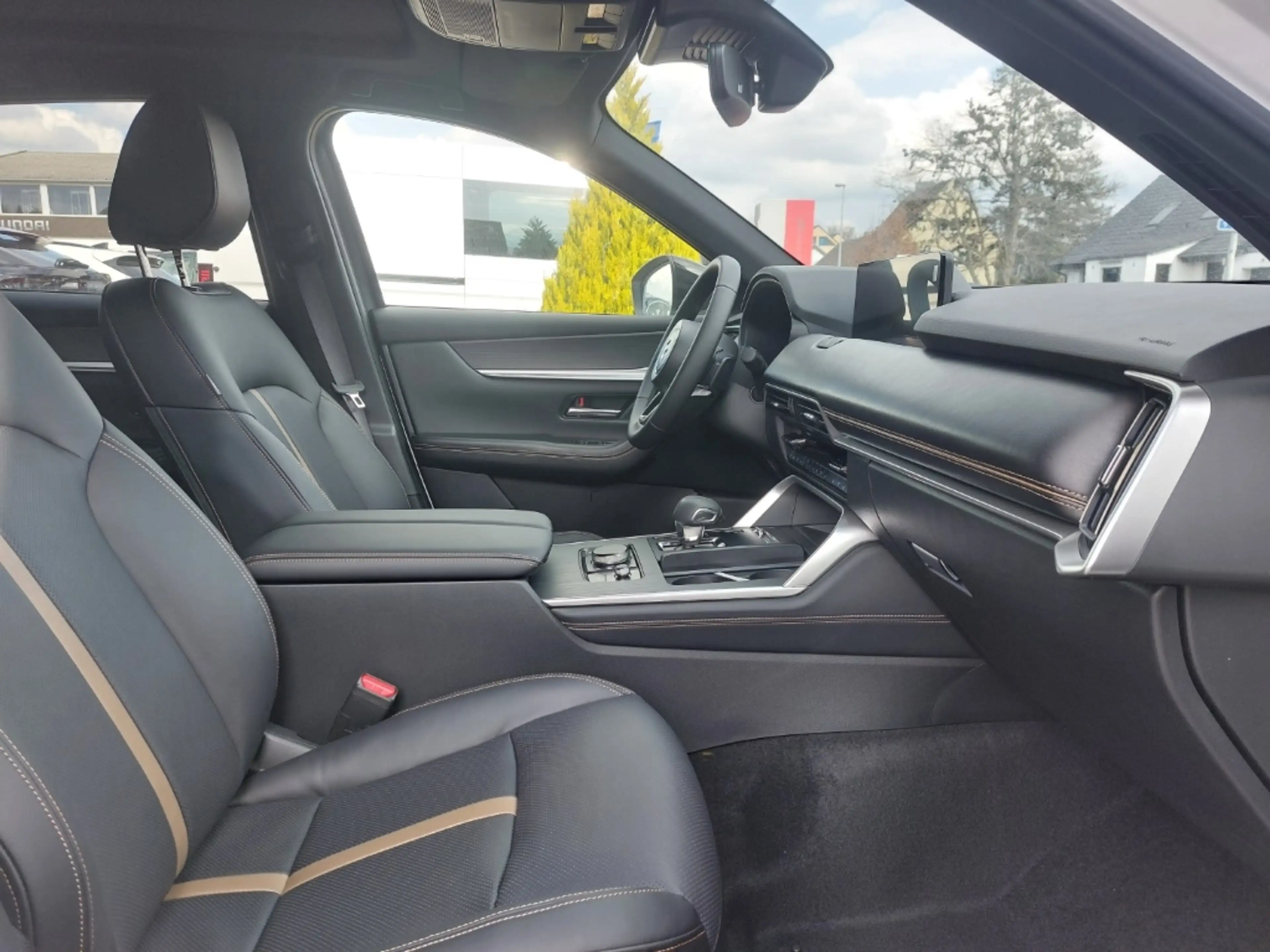 Mazda CX-60 PHEV HOMURA PLUS AWD HUD El. Panodach Navi Leder D — photo 5
