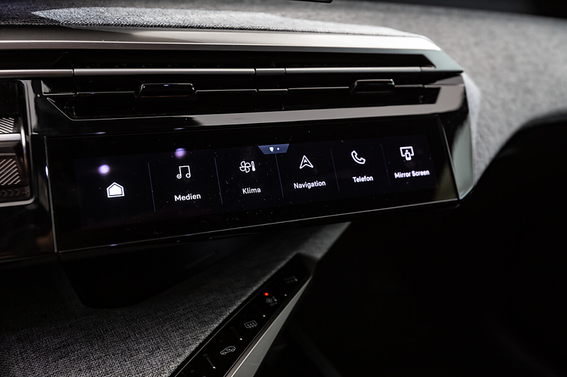 Peugeot 5008 1.2 Hybrid 145 Allure — photo 12