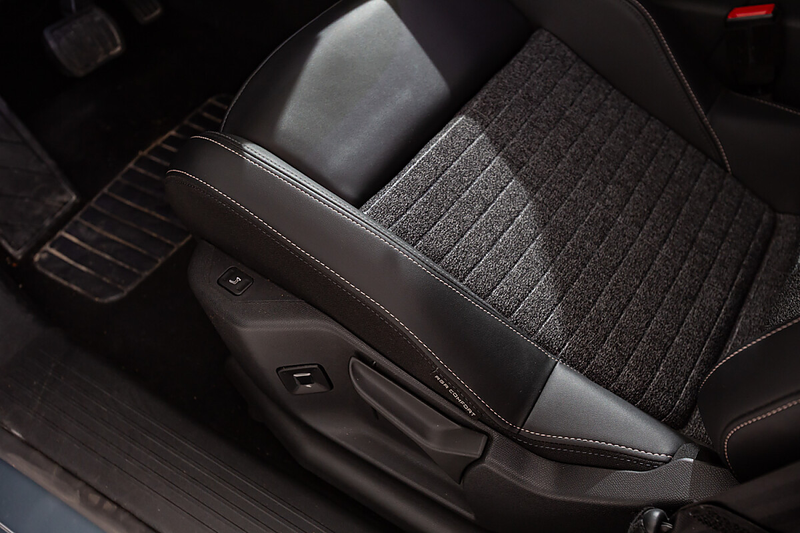 Peugeot 5008 1.2 Hybrid 145 Allure — photo 8