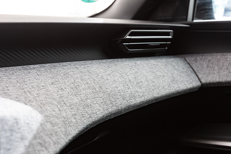 Peugeot 5008 1.2 Hybrid 145 Allure — photo 15