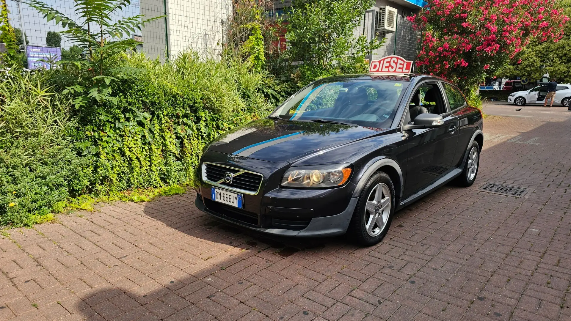 Volvo C30 1.6 D Summum Nero - 1