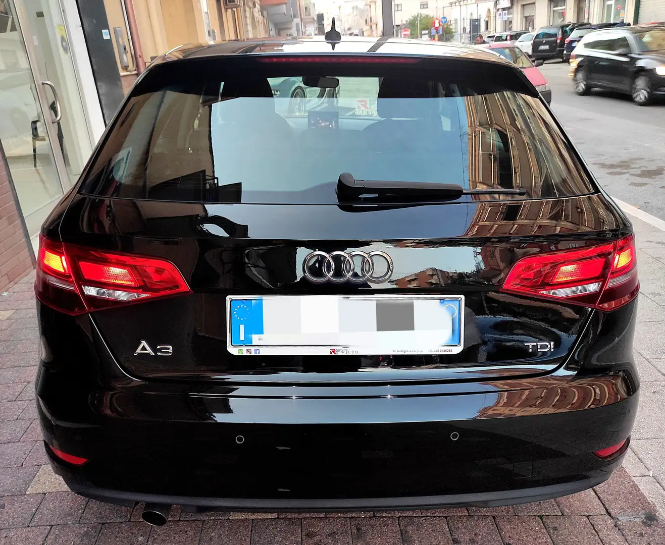 Audi 1.6 TDI 115 CV S-Tronic Nero - 2
