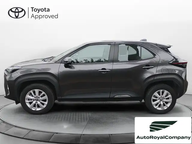 Toyota Yaris Cross view 11