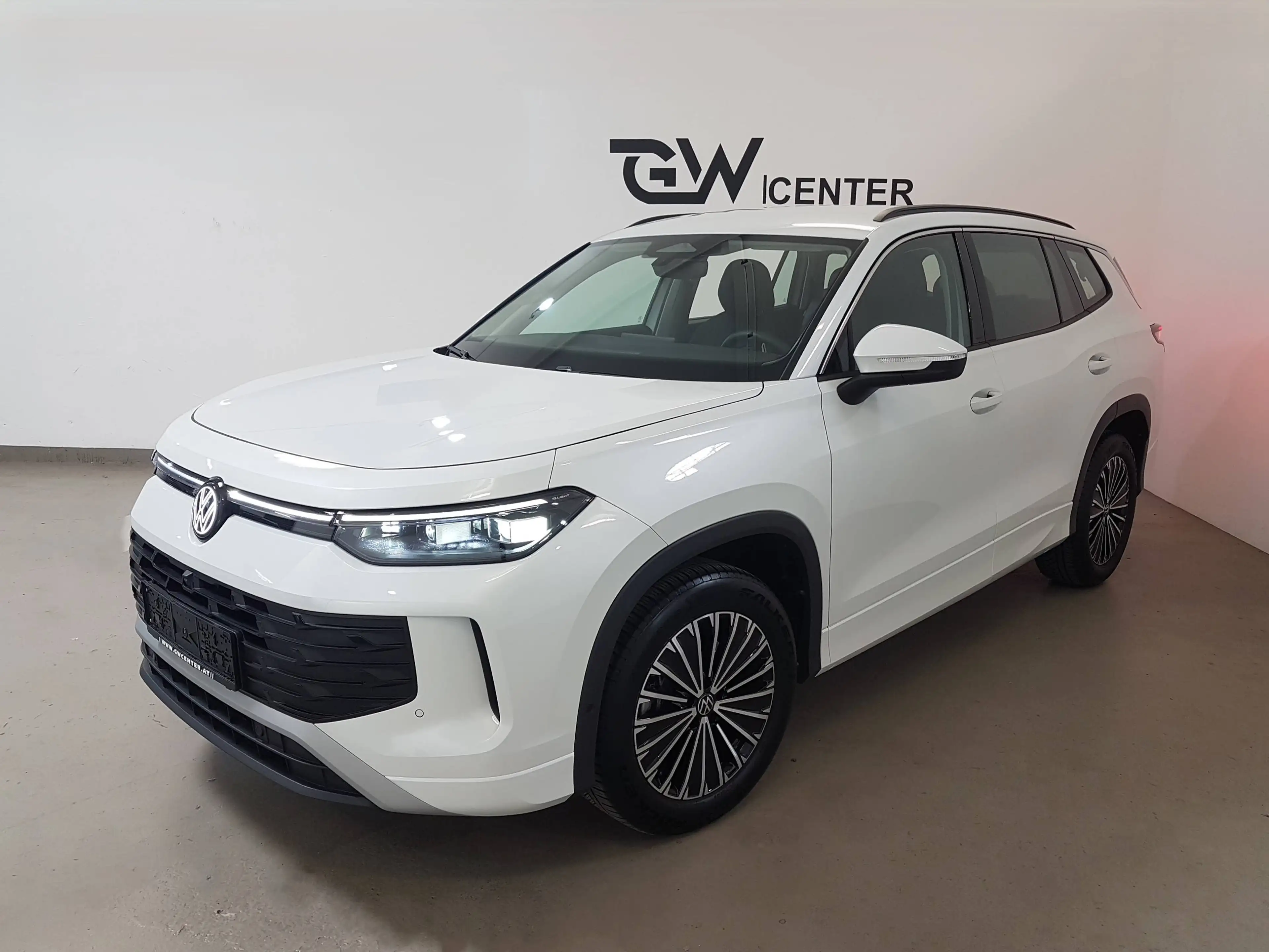 Volkswagen Tayron 1.5 eTSI 110 kW Life IQ Lights-Matrix-AHK 7-Sitzer 360 — photo 4