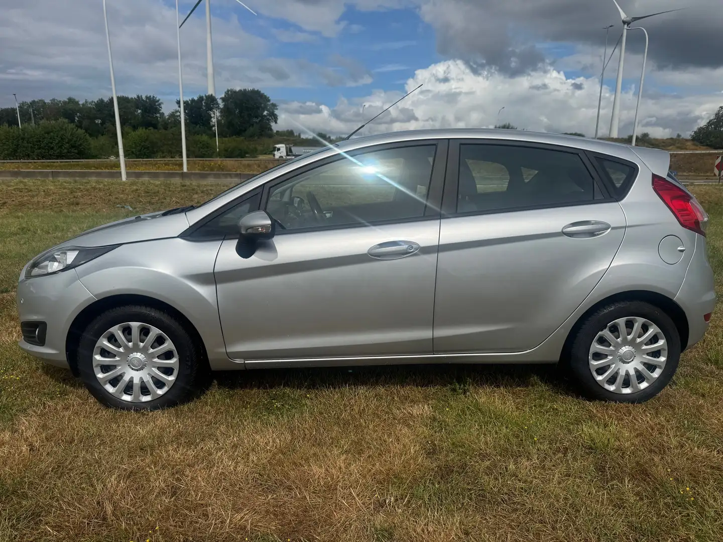 Ford Fiesta Fiesta 1.0i Titanium / garantie 12m. Wit - 2