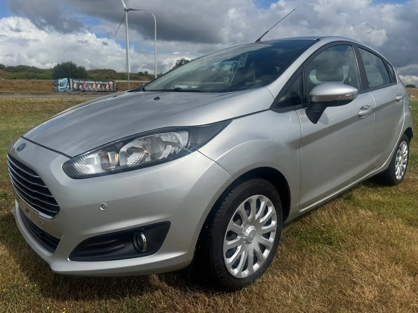 Ford Fiesta Fiesta 1.0i Titanium / garantie 12m. Wit - 1