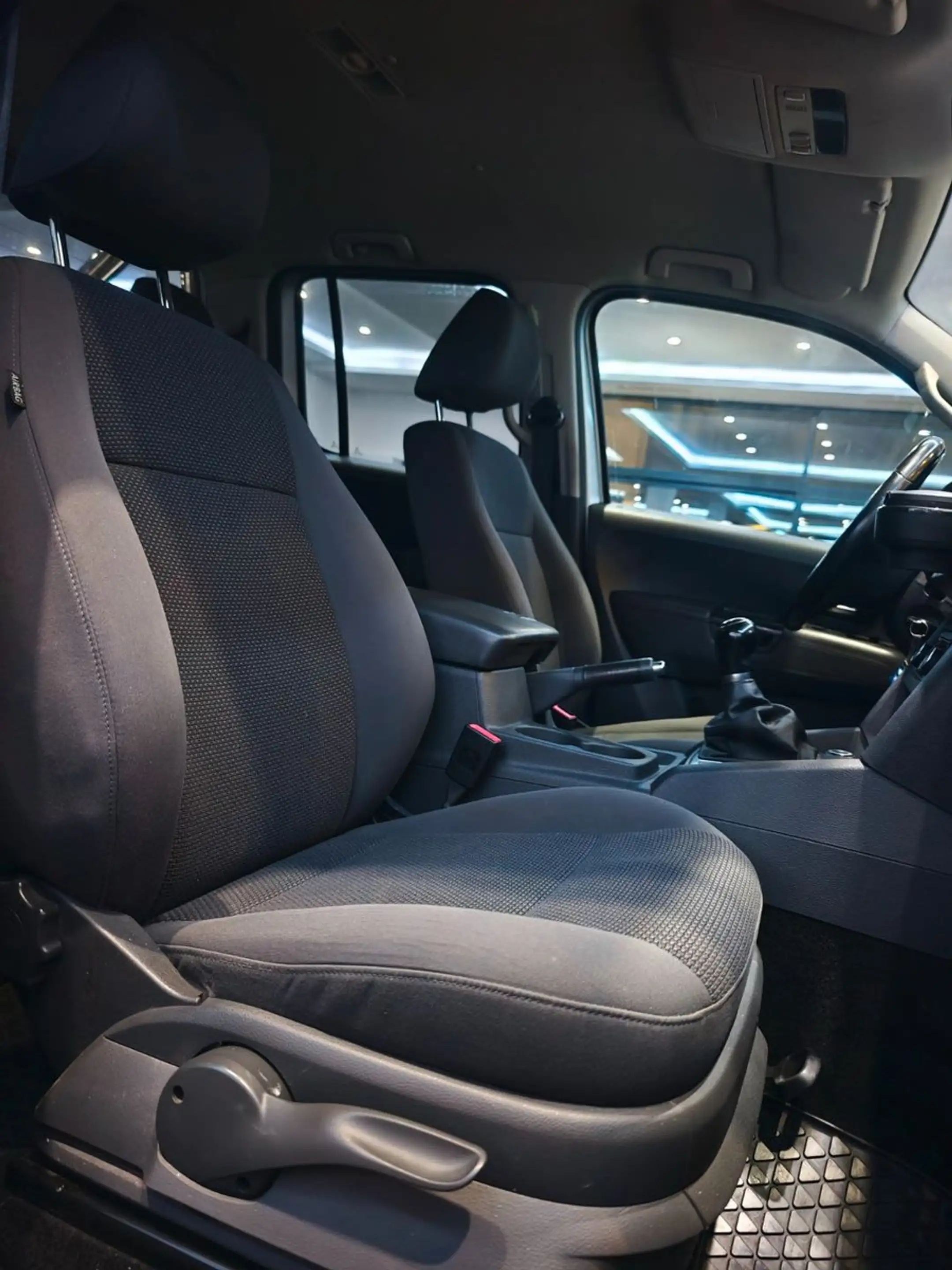 Volkswagen Amarok Highline DoubleCab 4Motion — photo 9