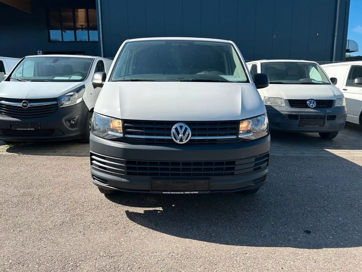 Volkswagen T6 Transporter /langer Radstand/2-Schiebetüren - 2