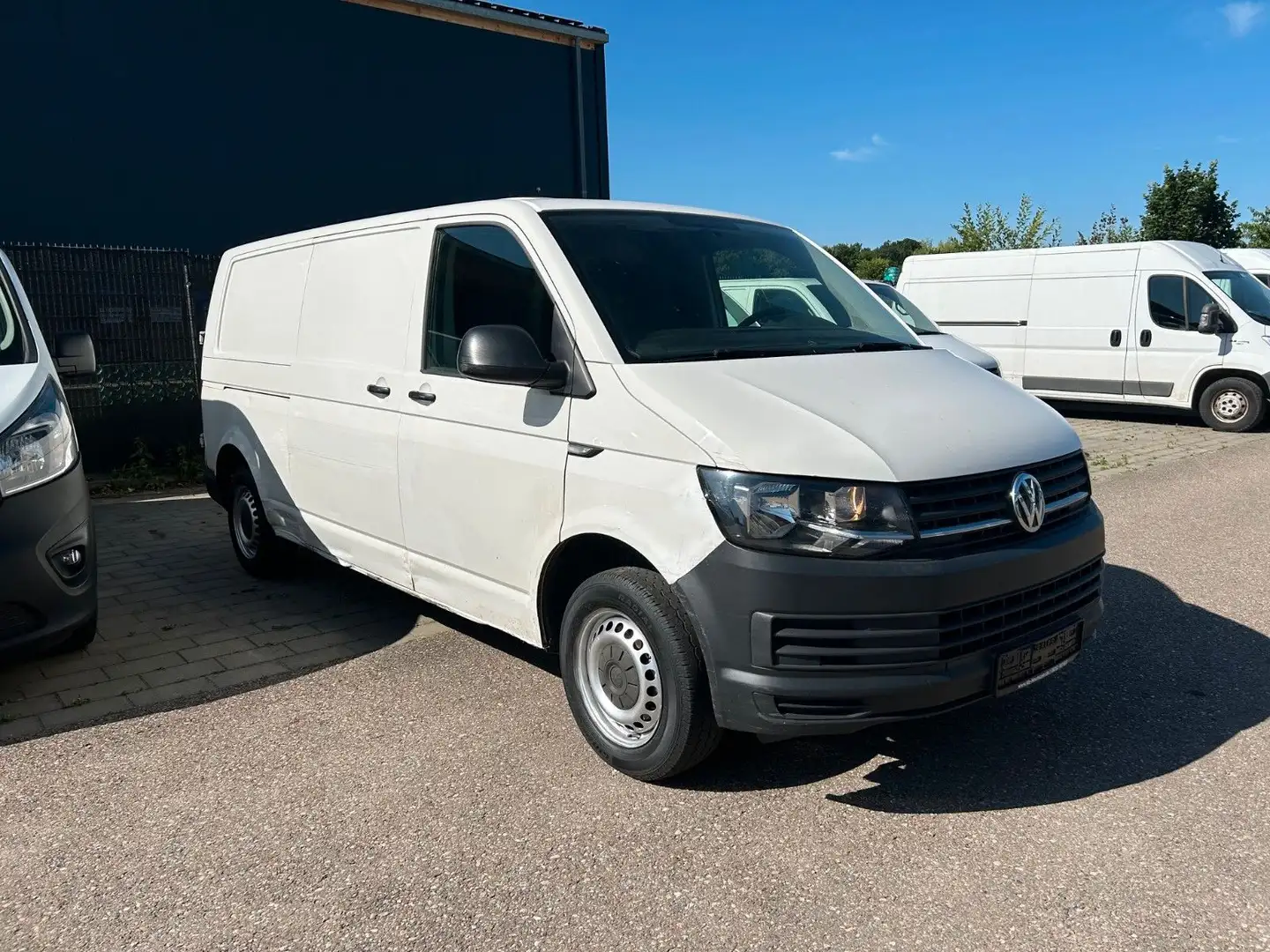 Volkswagen T6 Transporter /langer Radstand/2-Schiebetüren - 1