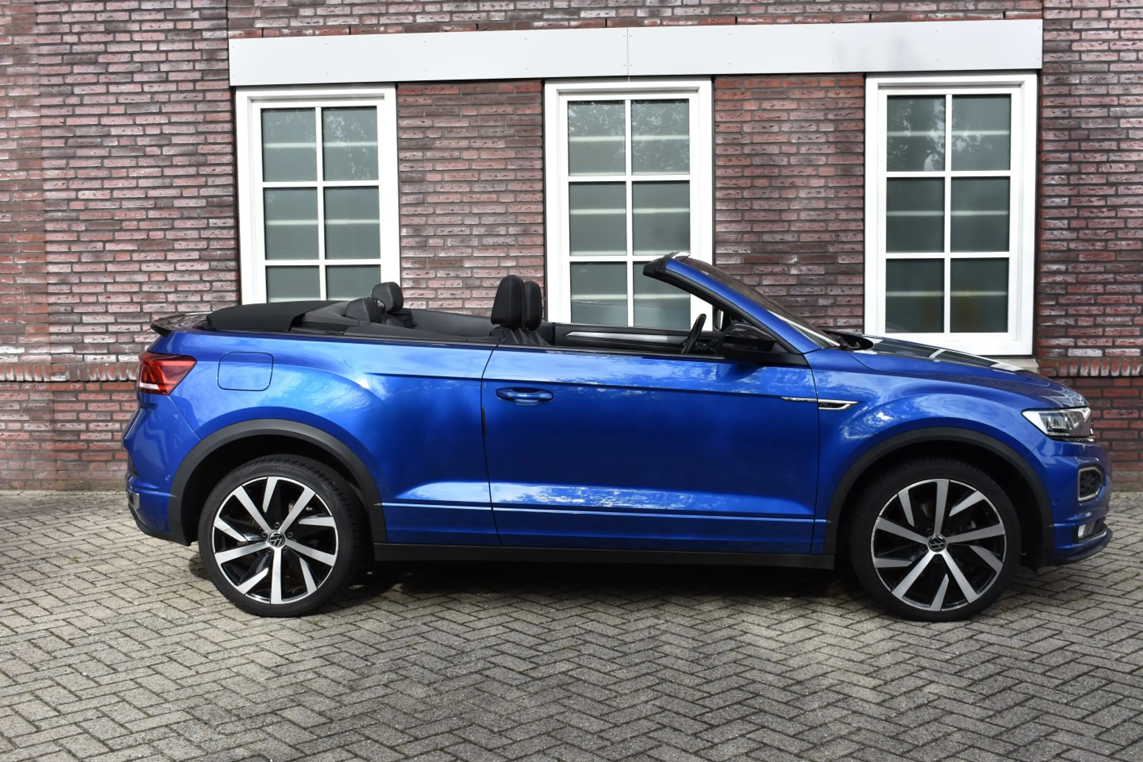 Volkswagen T-Roc 1.5 TSI R-Line dsg Cabriolet Wij zijn op afspraak — photo 2