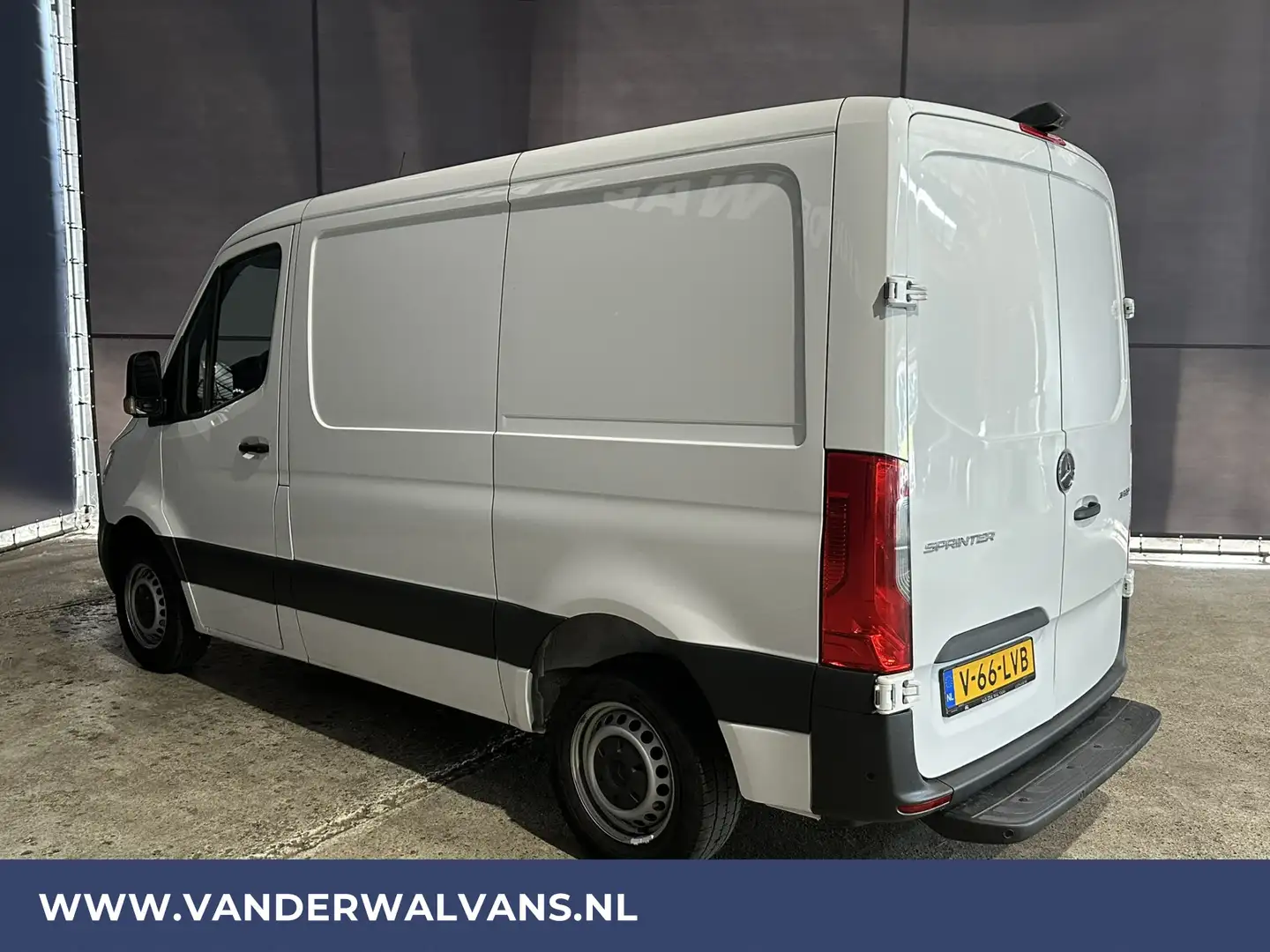 Mercedes-Benz Sprinter 215 CDI 150pk L1H1 Euro6 Airco | Camera | Apple Ca Bianco - 2