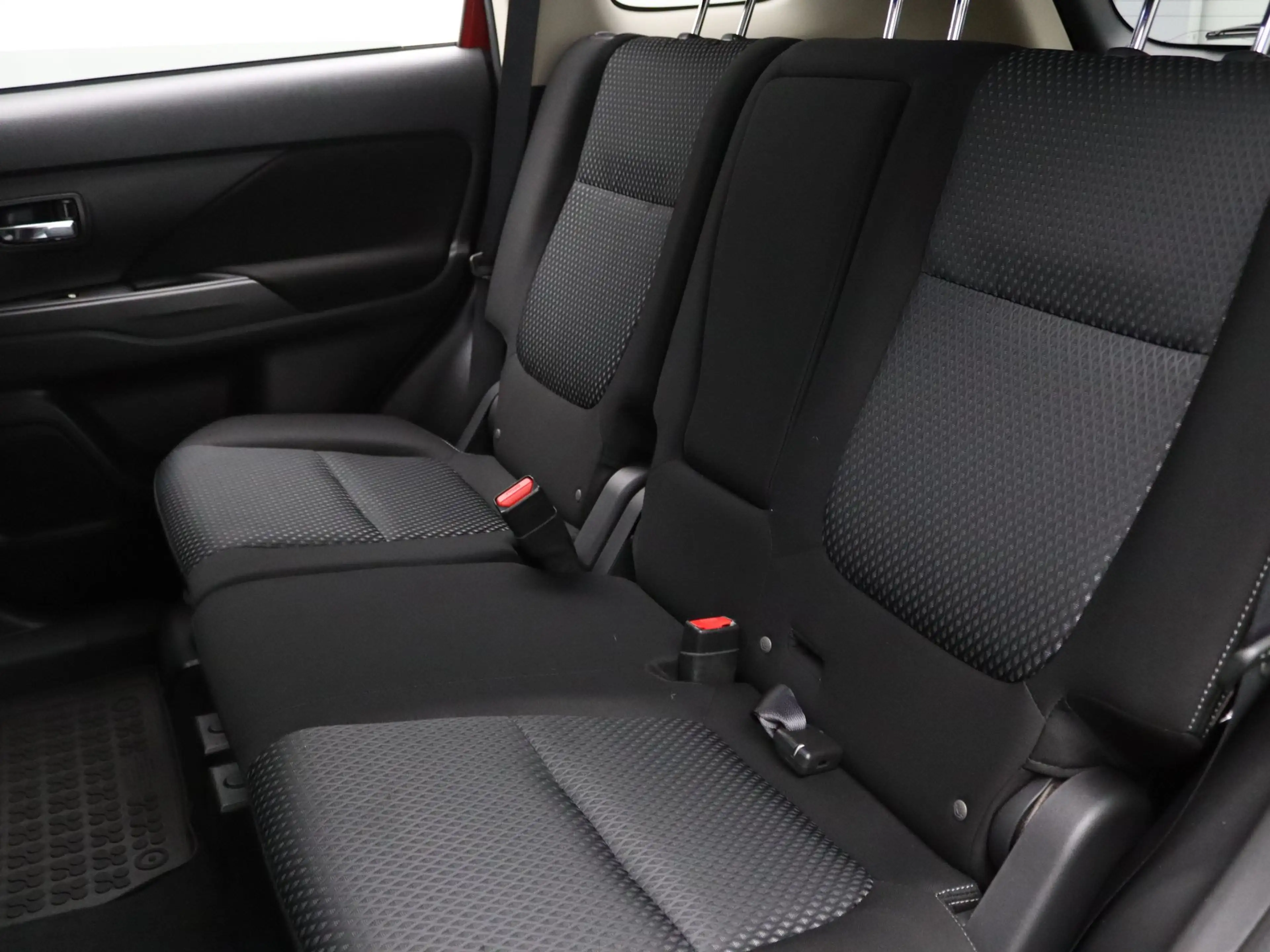 Mitsubishi Outlander 150pk Connect Pro Apple Carplay/Android Auto | Cli — photo 28
