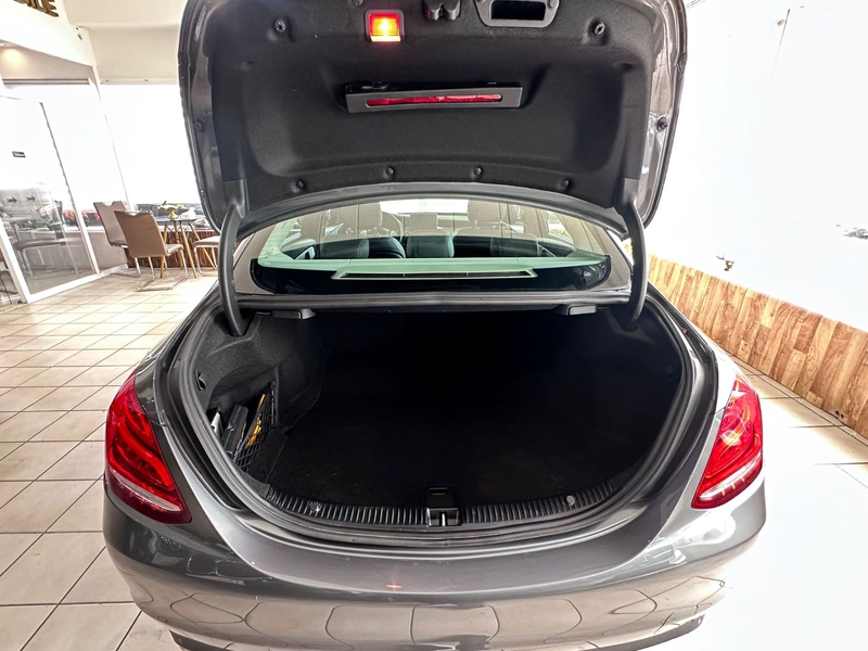 Mercedes-Benz C 180 CGI Limousine Avantgarde Leder Schiebedach — photo 10