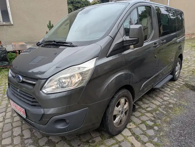 Ford Tourneo Custom 310 Titanium 9Sitze Navi AHK TÜV