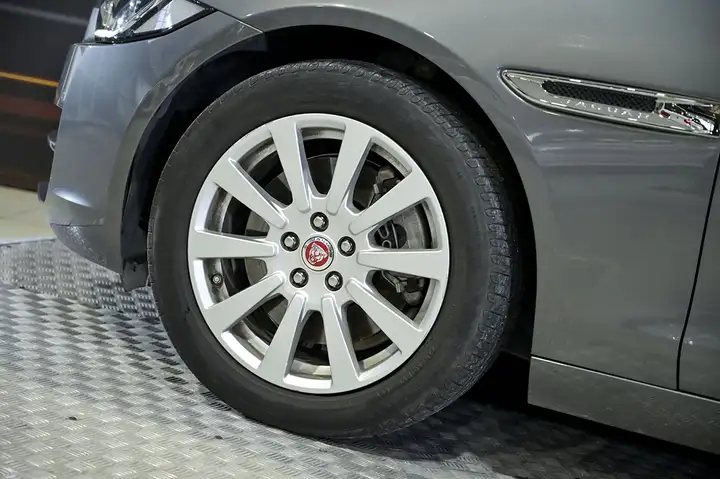 Jaguar XE 2.0 i4 Prestige Aut. 2017, foto 15
