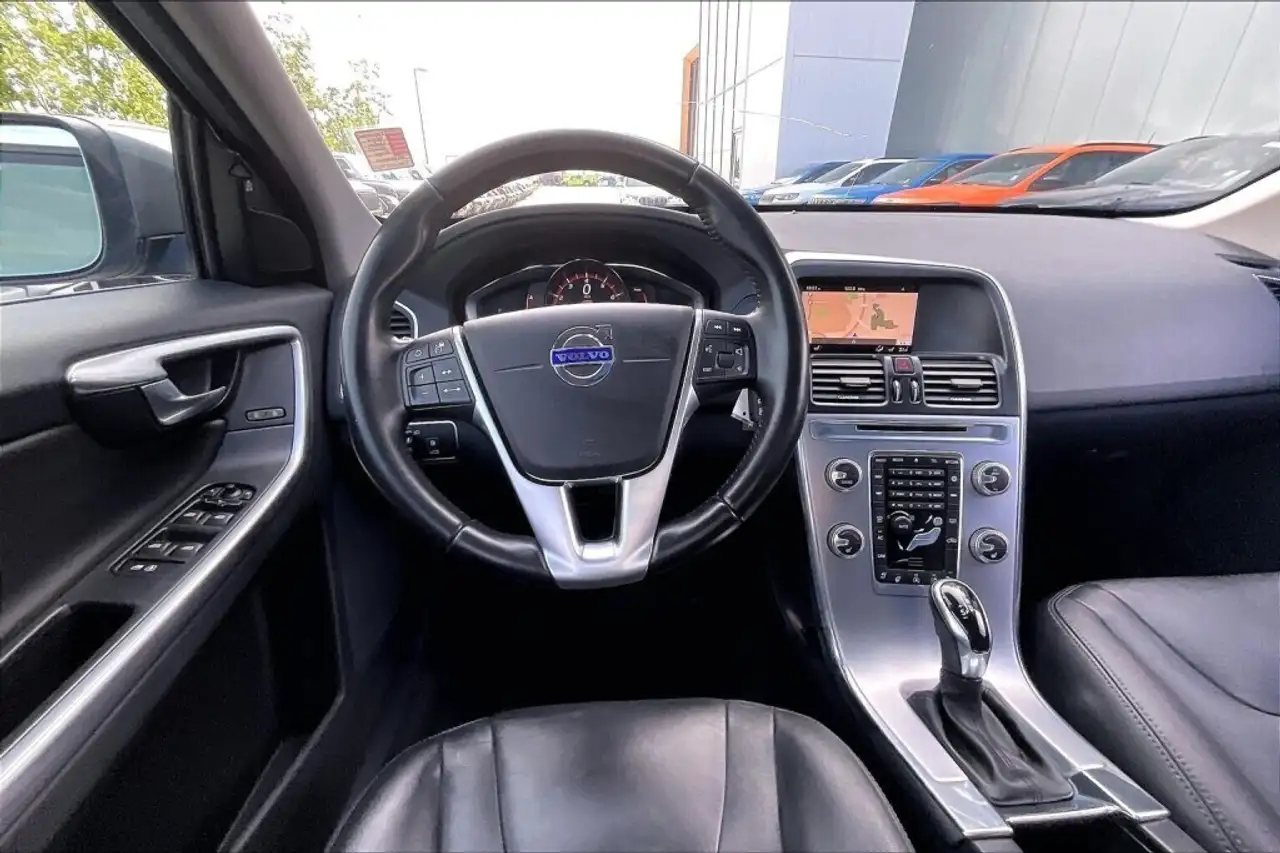 Volvo XC60 снимка Volvo XC60