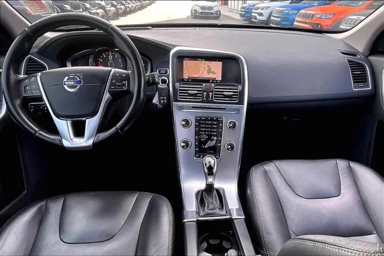 Volvo XC60 снимка Volvo XC60