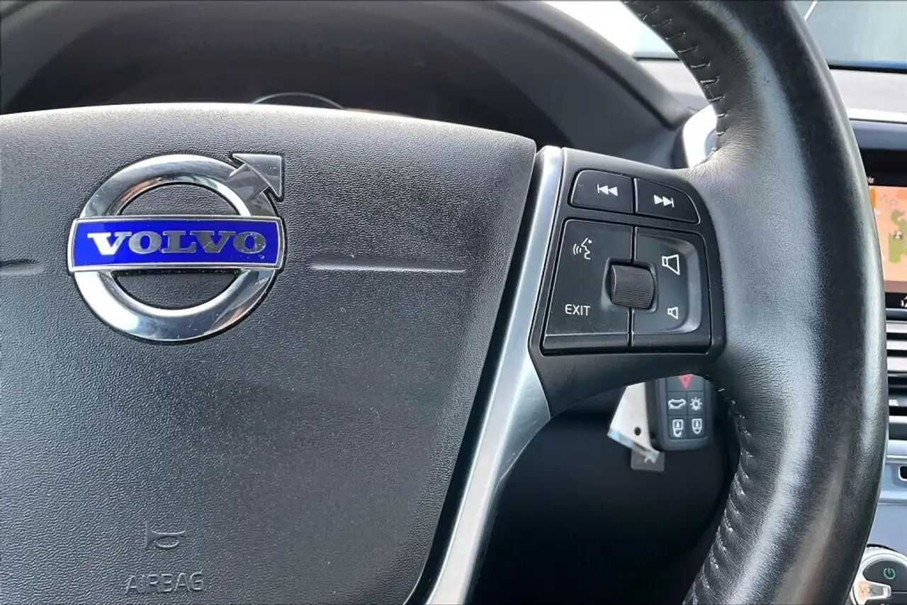 Volvo XC60 снимка Volvo XC60