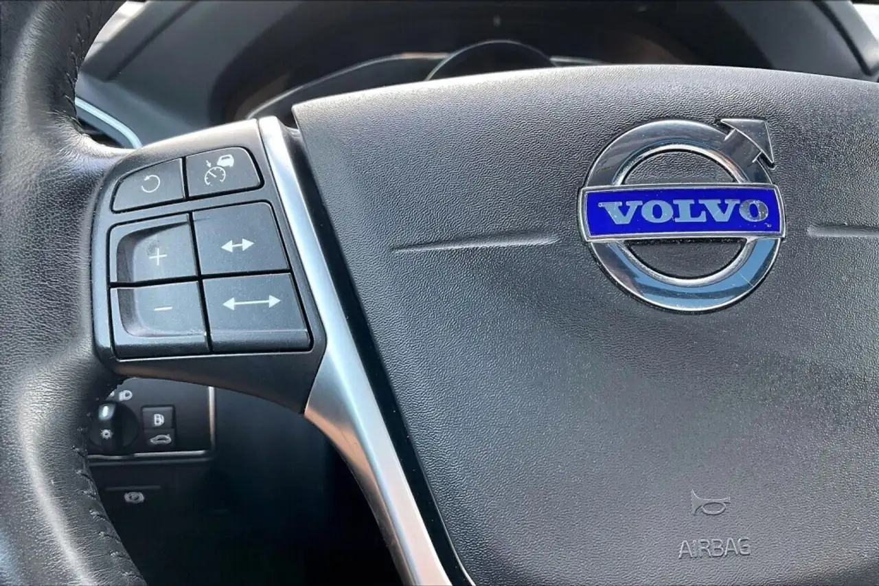 Volvo XC60 снимка Volvo XC60