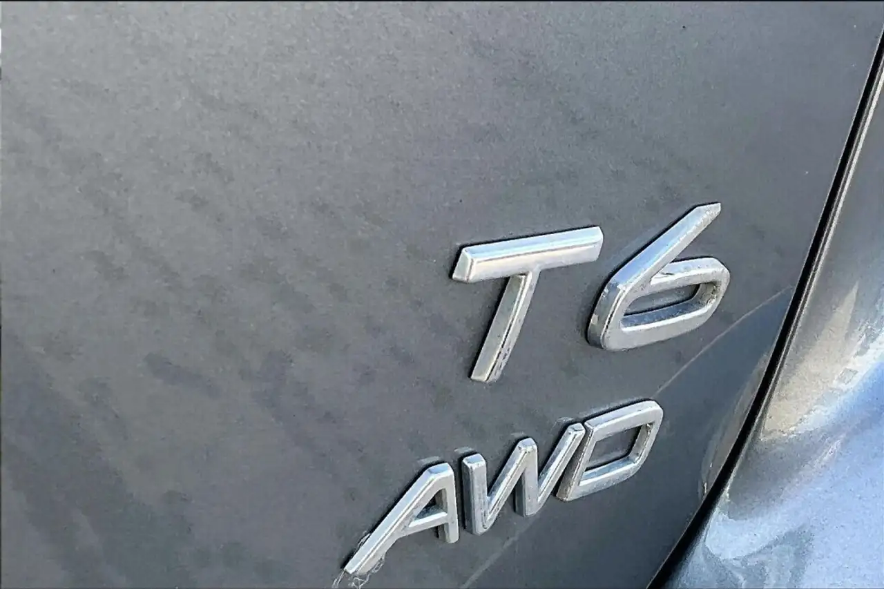 Volvo XC60 снимка Volvo XC60