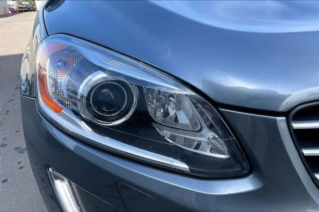 Volvo XC60 снимка Volvo XC60