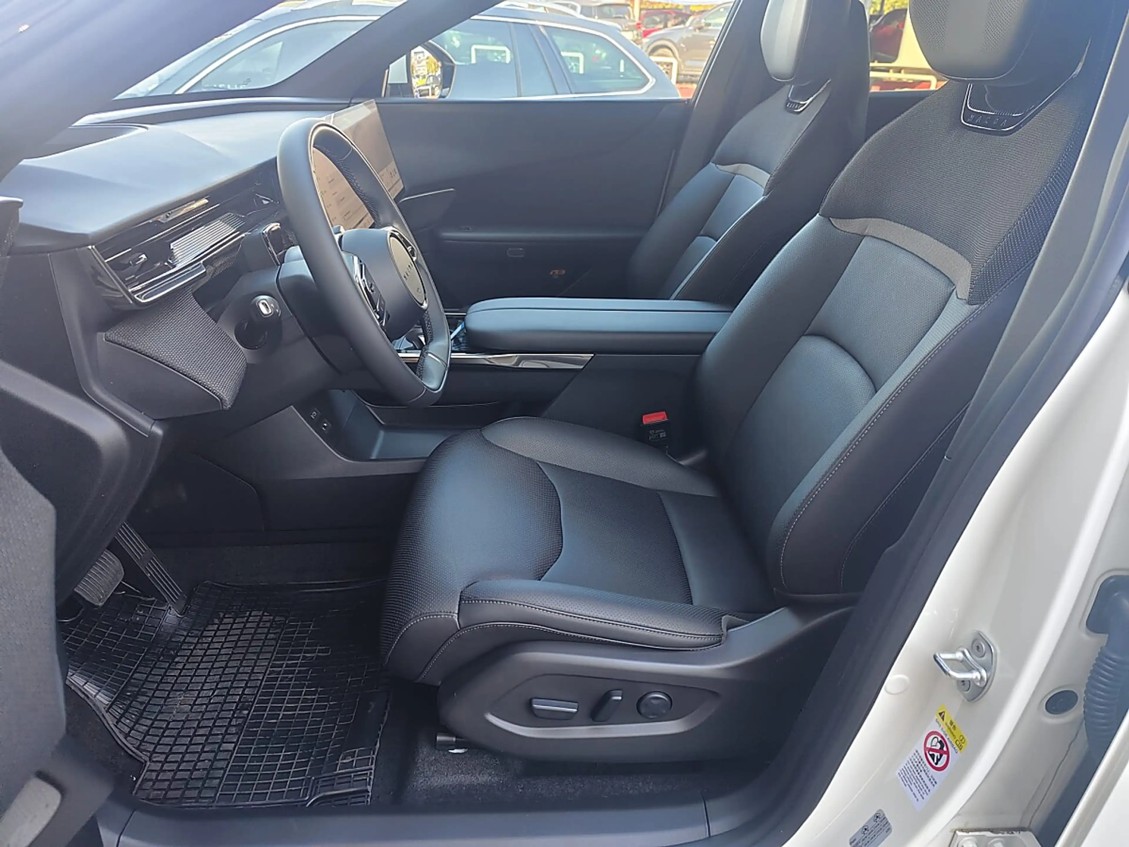 Mazda CX-6e Mazda CX-6e 78kWh Takumi — photo 14
