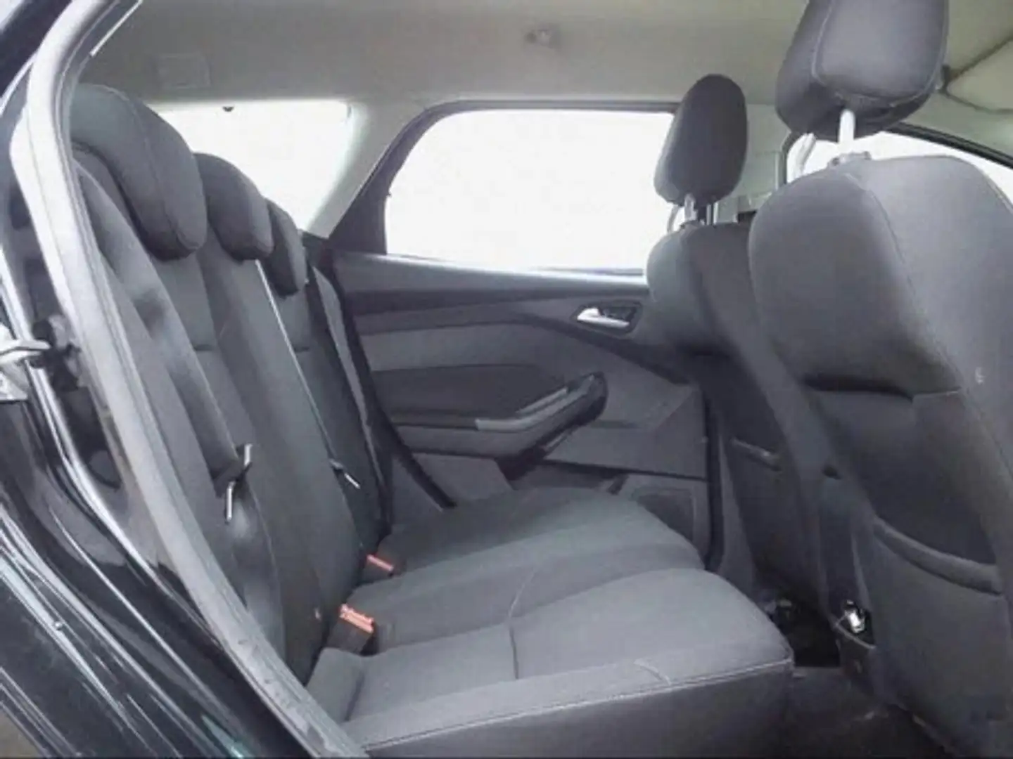 Ford Focus Turnier 1.6 Ti-VCT Trend - 1