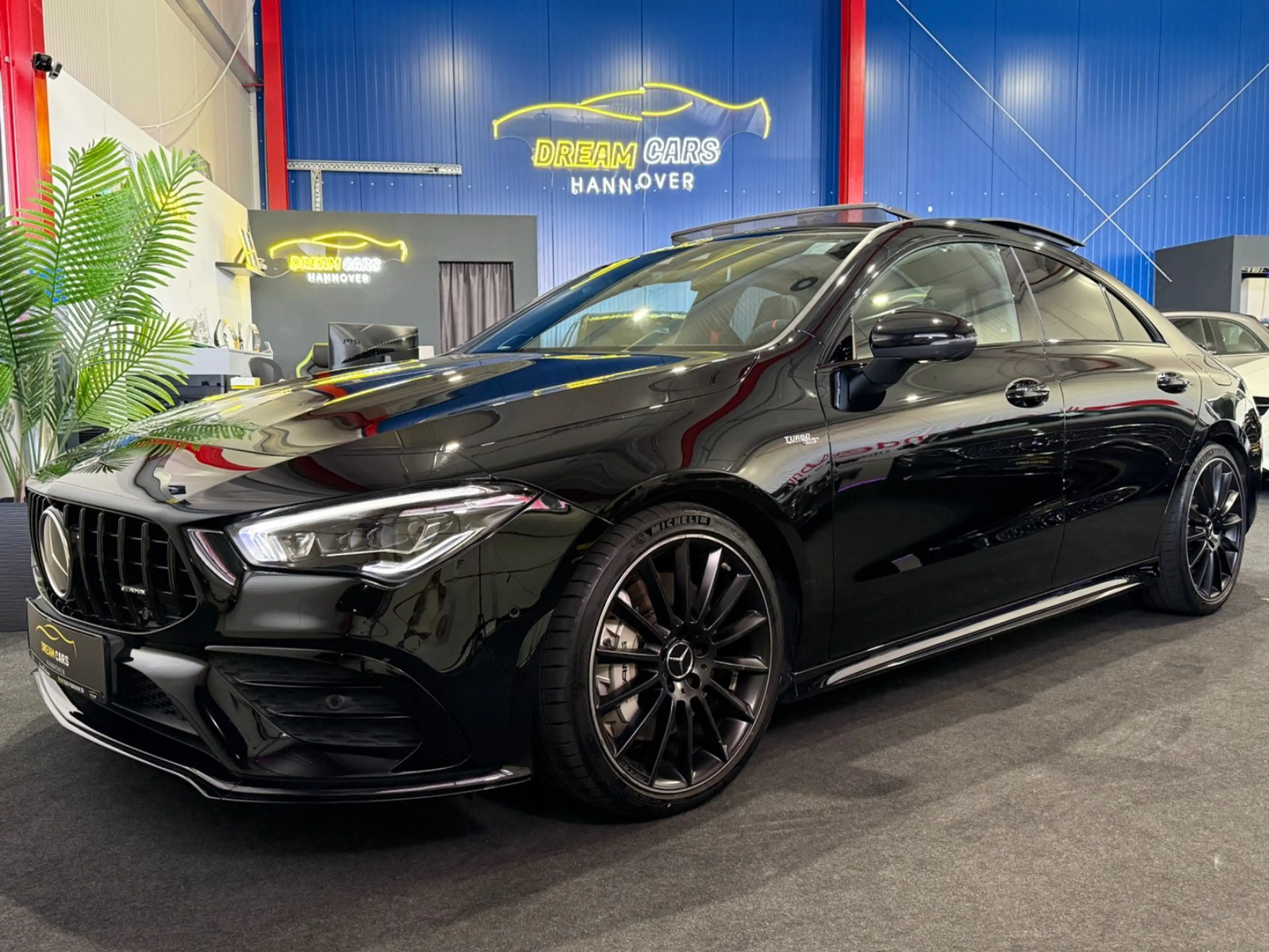 Mercedes-Benz CLA 35 AMG 4Matic*VOLL*PERFORMANCE SITZE*AERO
