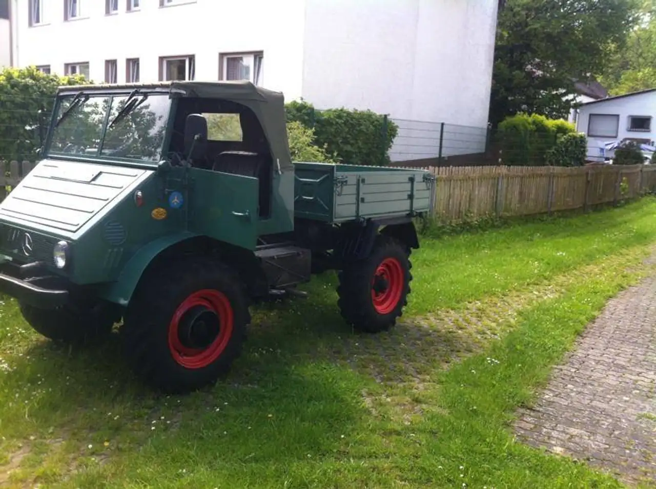 Mercedes-Benz Unimog U411, foto 2