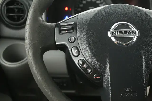 Nissan NV200 view 14