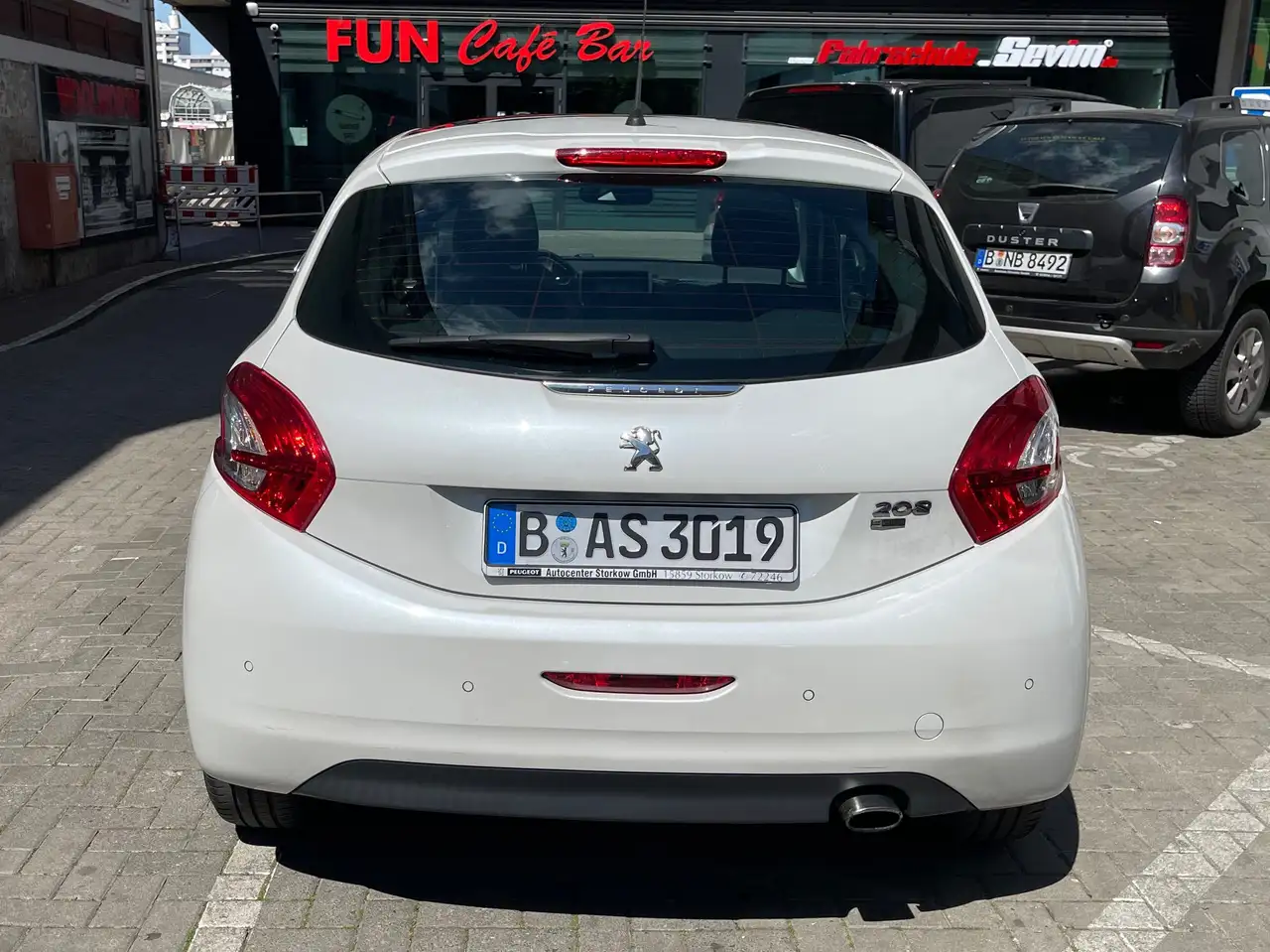 Peugeot 208