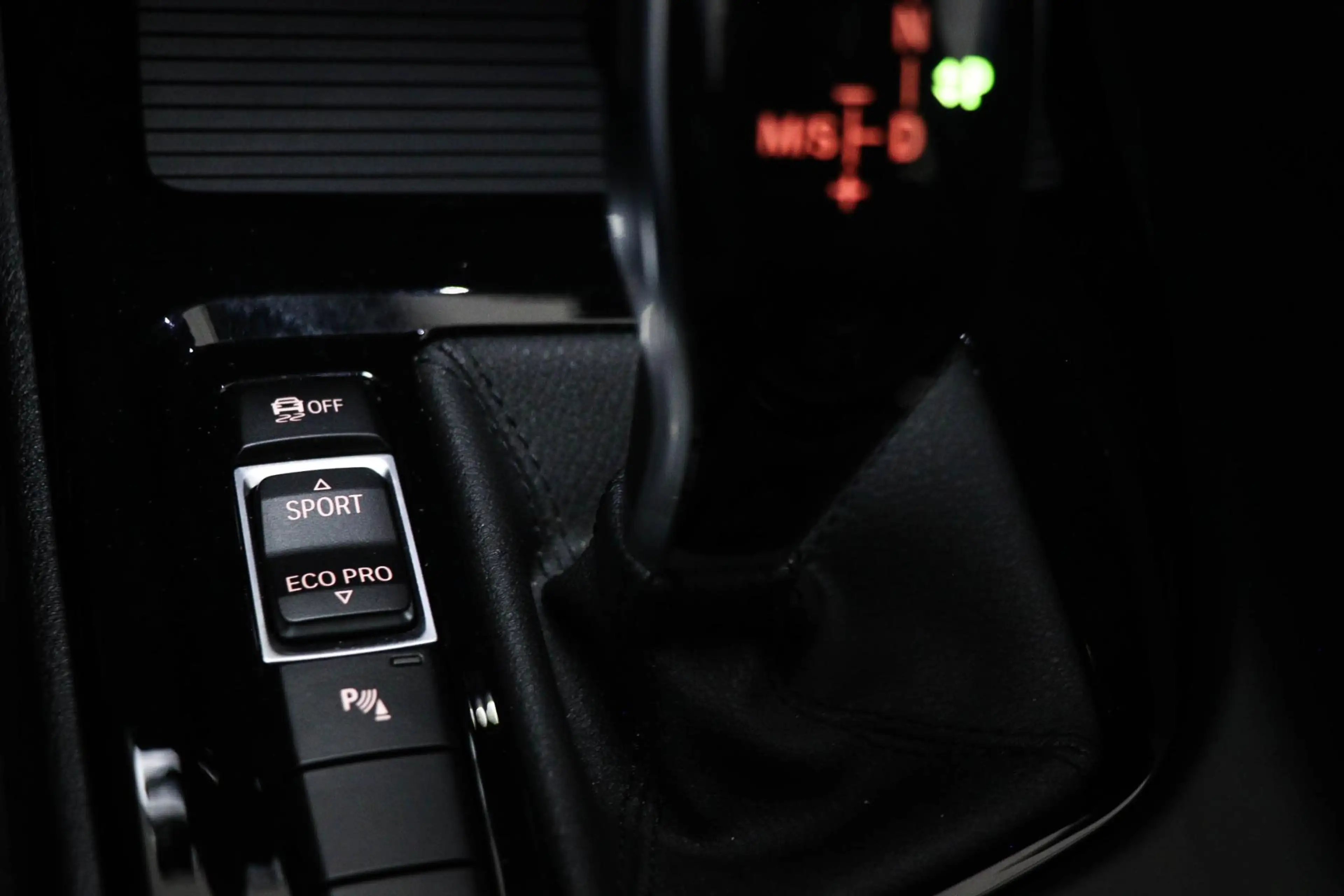 BMW X2 sDrive20i M-Sport Edition | PANORAMADAK | DAB | DR — photo 39